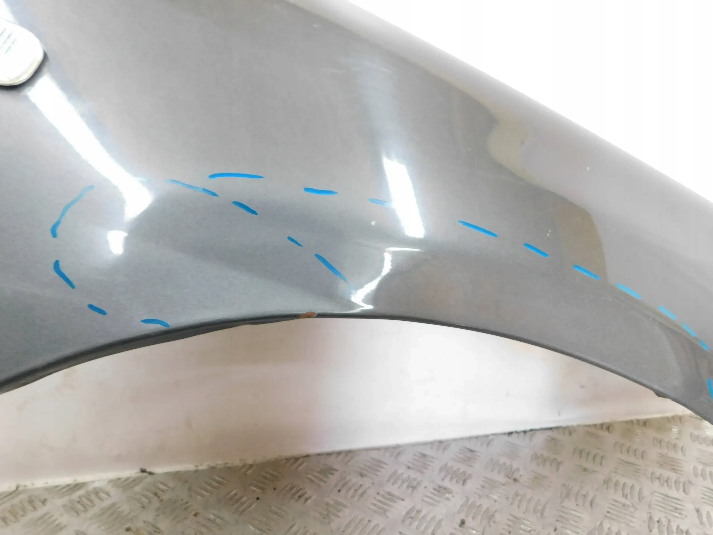 fender front front right TOYOTA AVENSIS T25