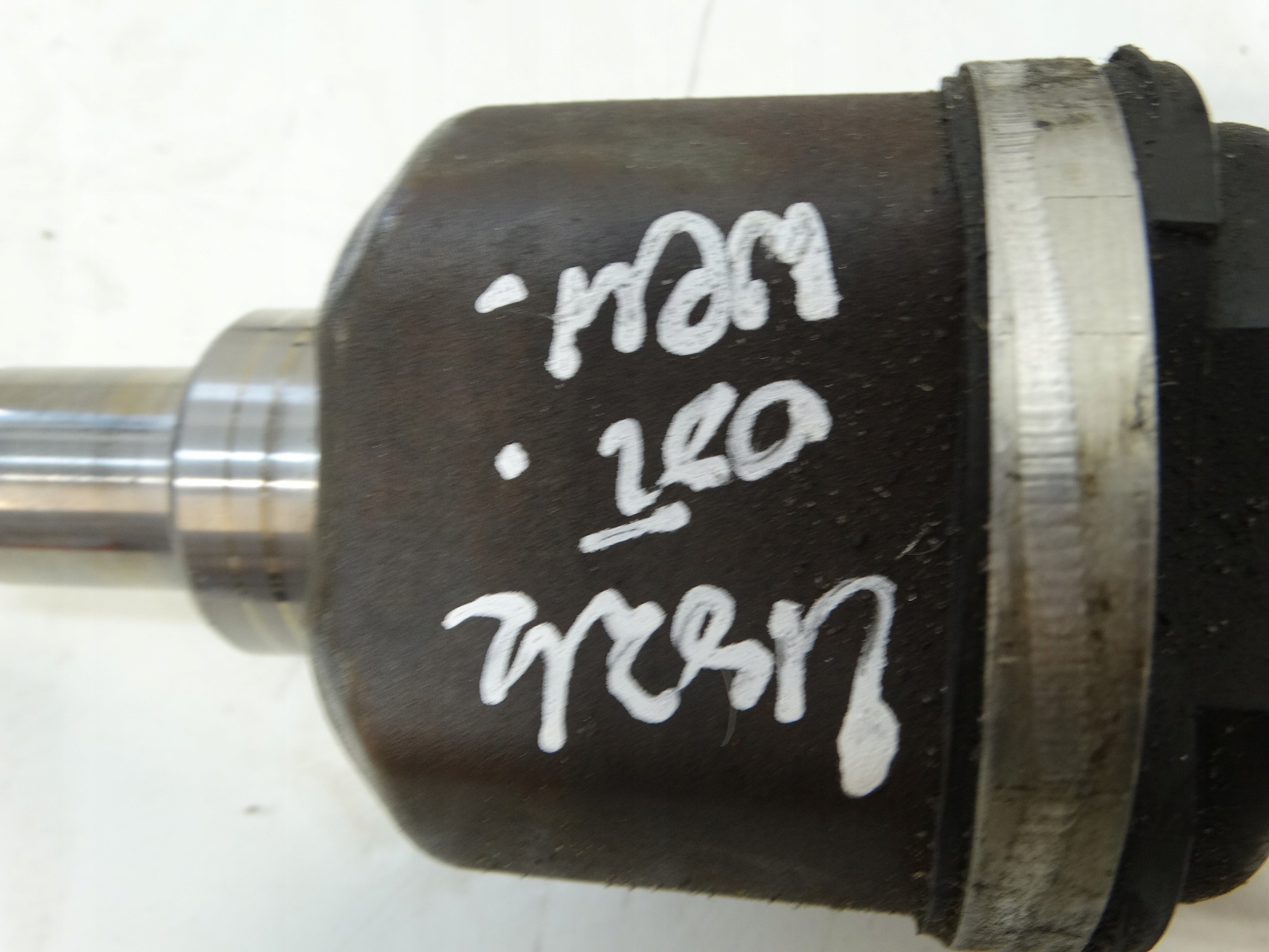semi-axis front left short. CITROEN C4 CACTUS 1.6 BLUEHDI 9806459180