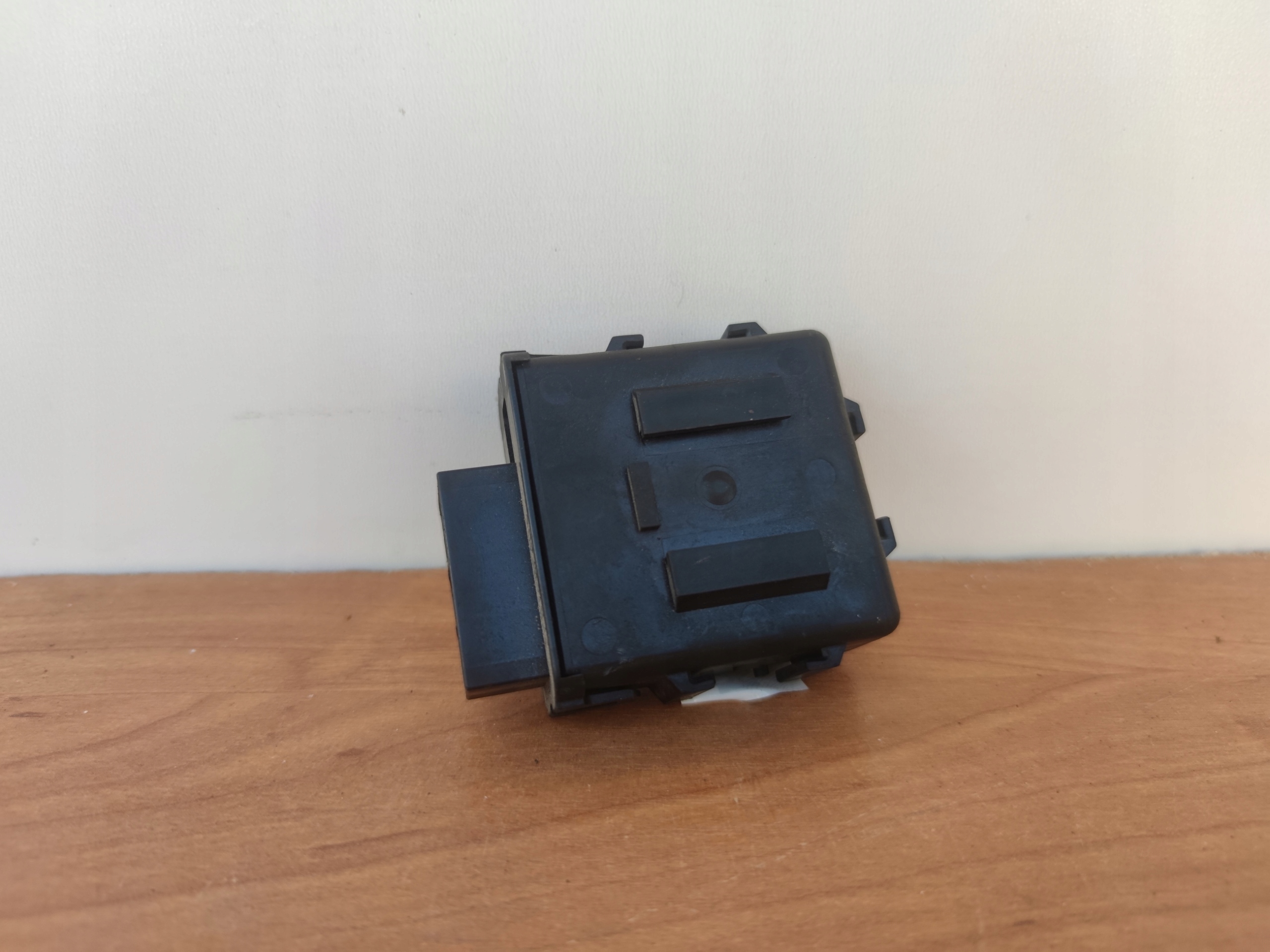 MAZDA 323F PREMACY MODULO IMMOBILIZER CENTRALINA