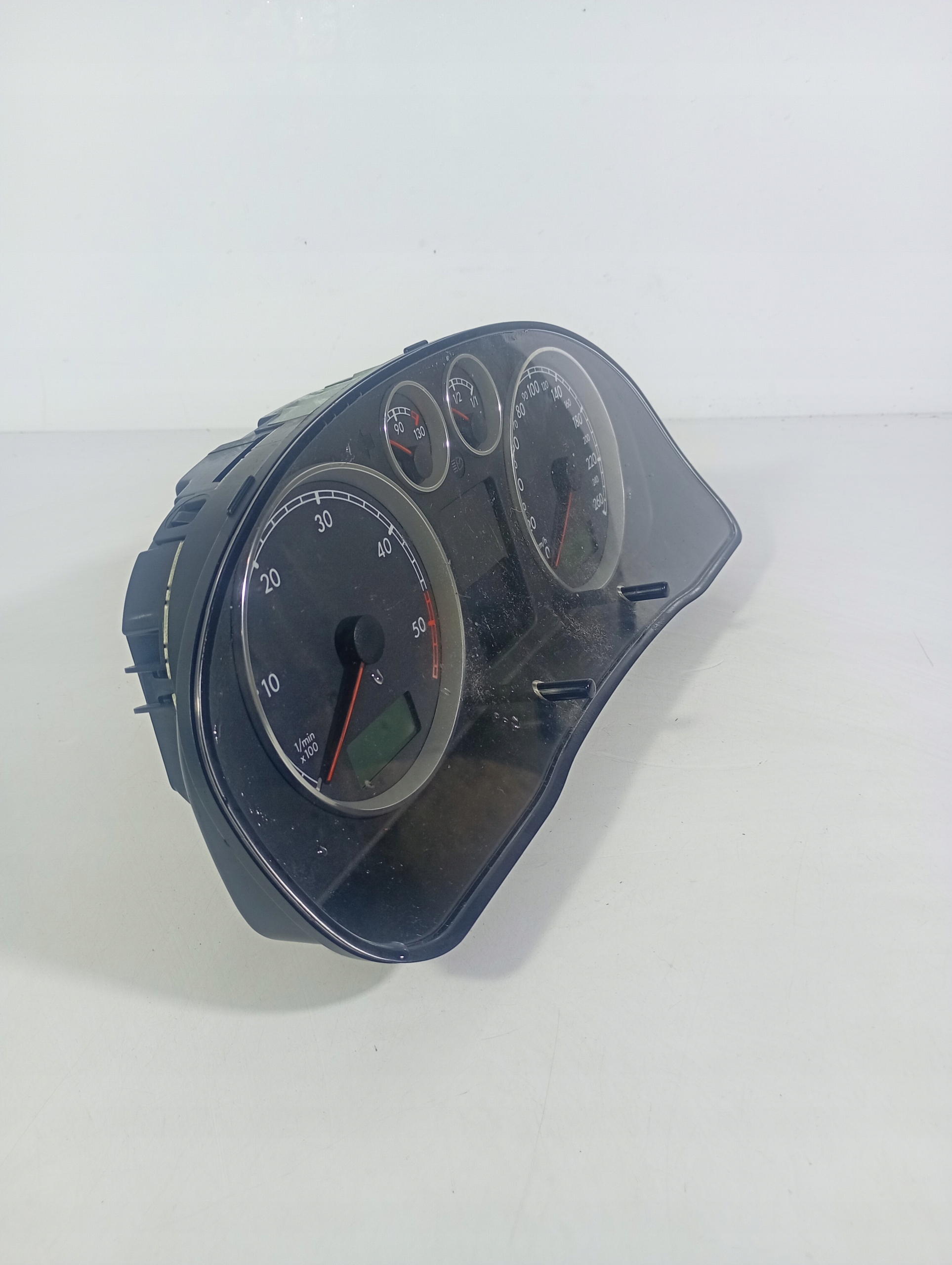 VW PASSAT B5 FL 00-05 dials dials tachometer OE Z7Z0C8226032