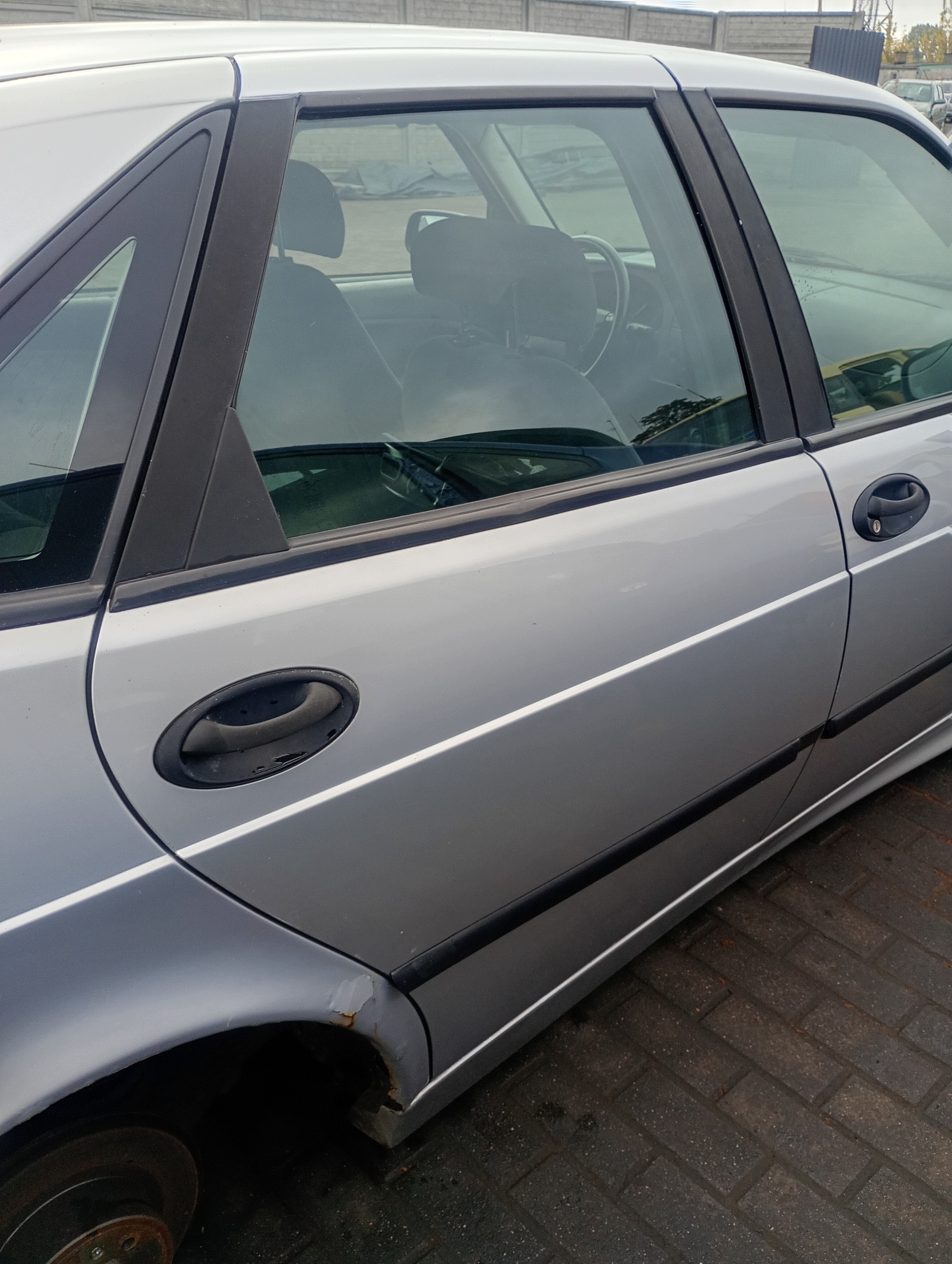 portière droit arrière arrière Saab 93 9-3 98-02 code lakieru 268