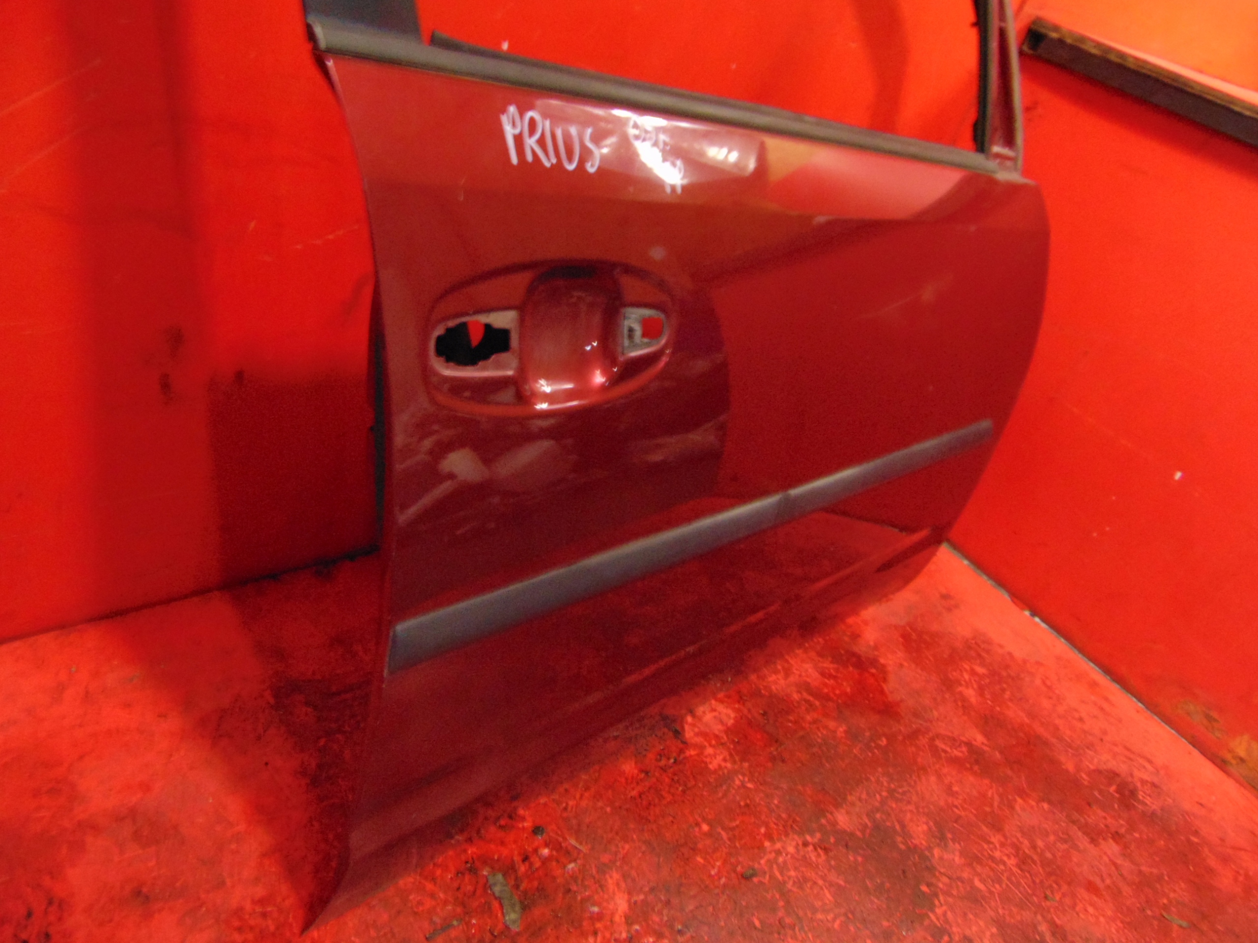 TOYOTA PRIUS 2 II W20 door right front 3Q3