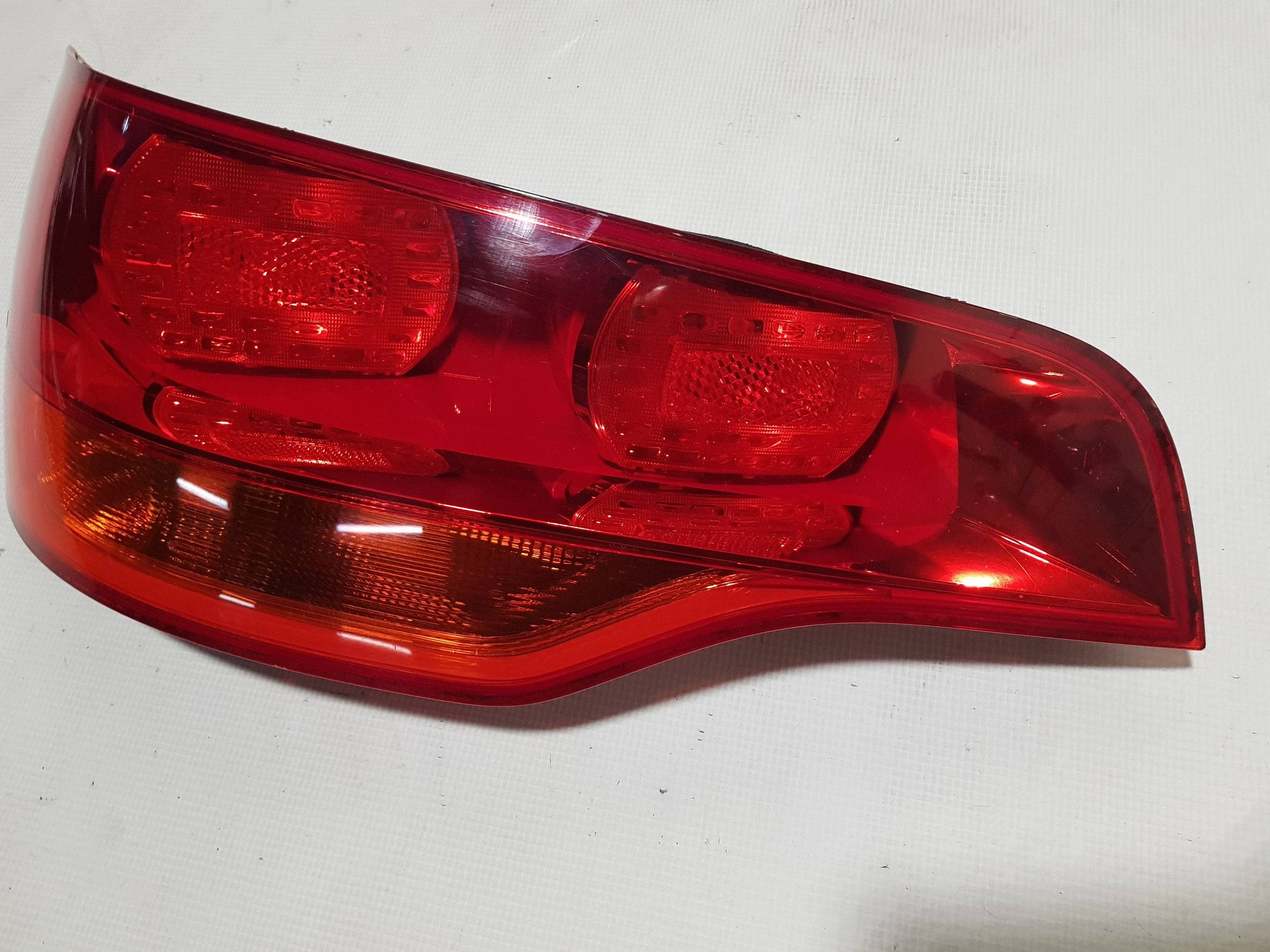 lámpa hátso hátsó oldal bal Audi Q7 4L