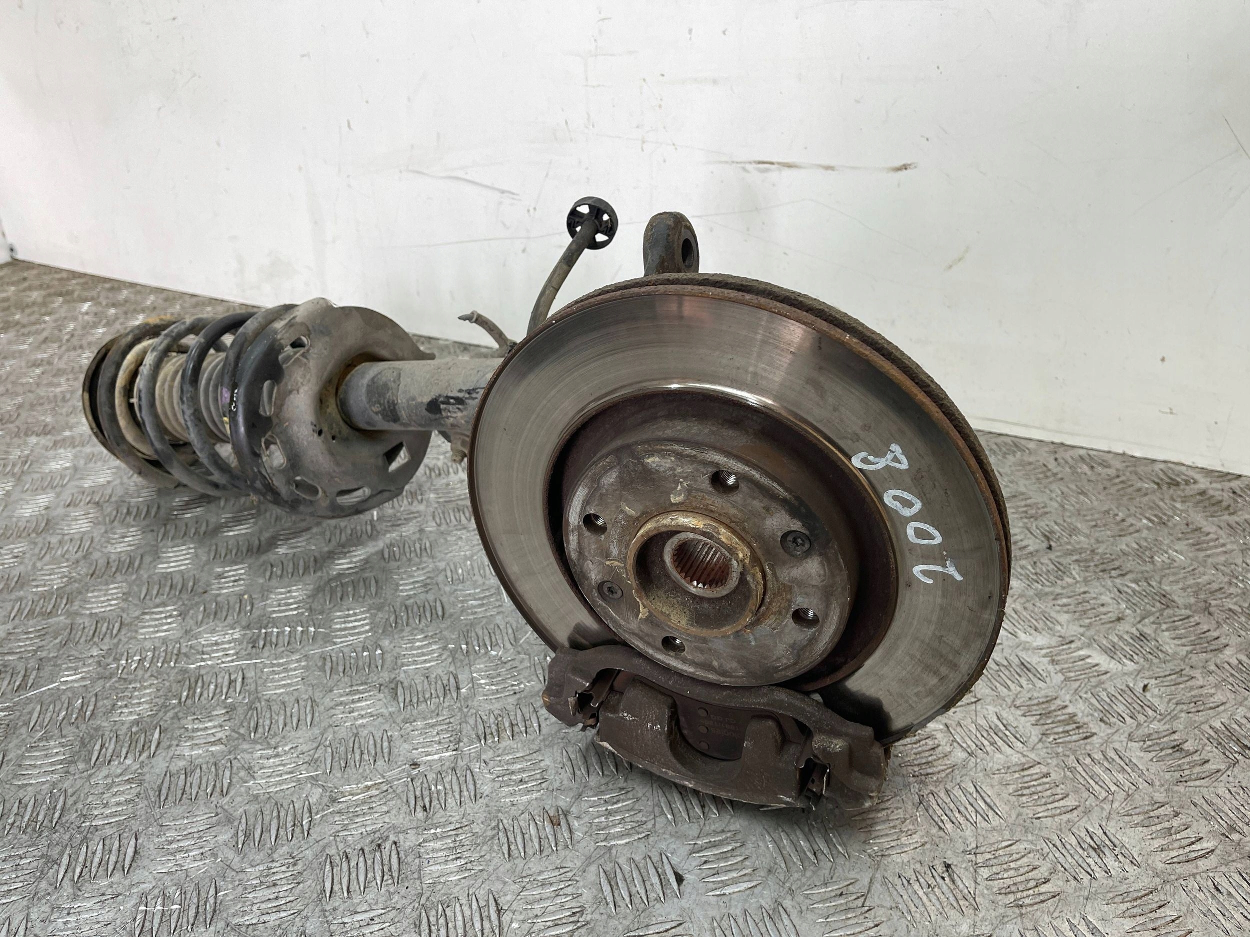 shock absorber swing McPherson left PEUGEOT 2008 and 1 13- 1.6 E-HDI P60