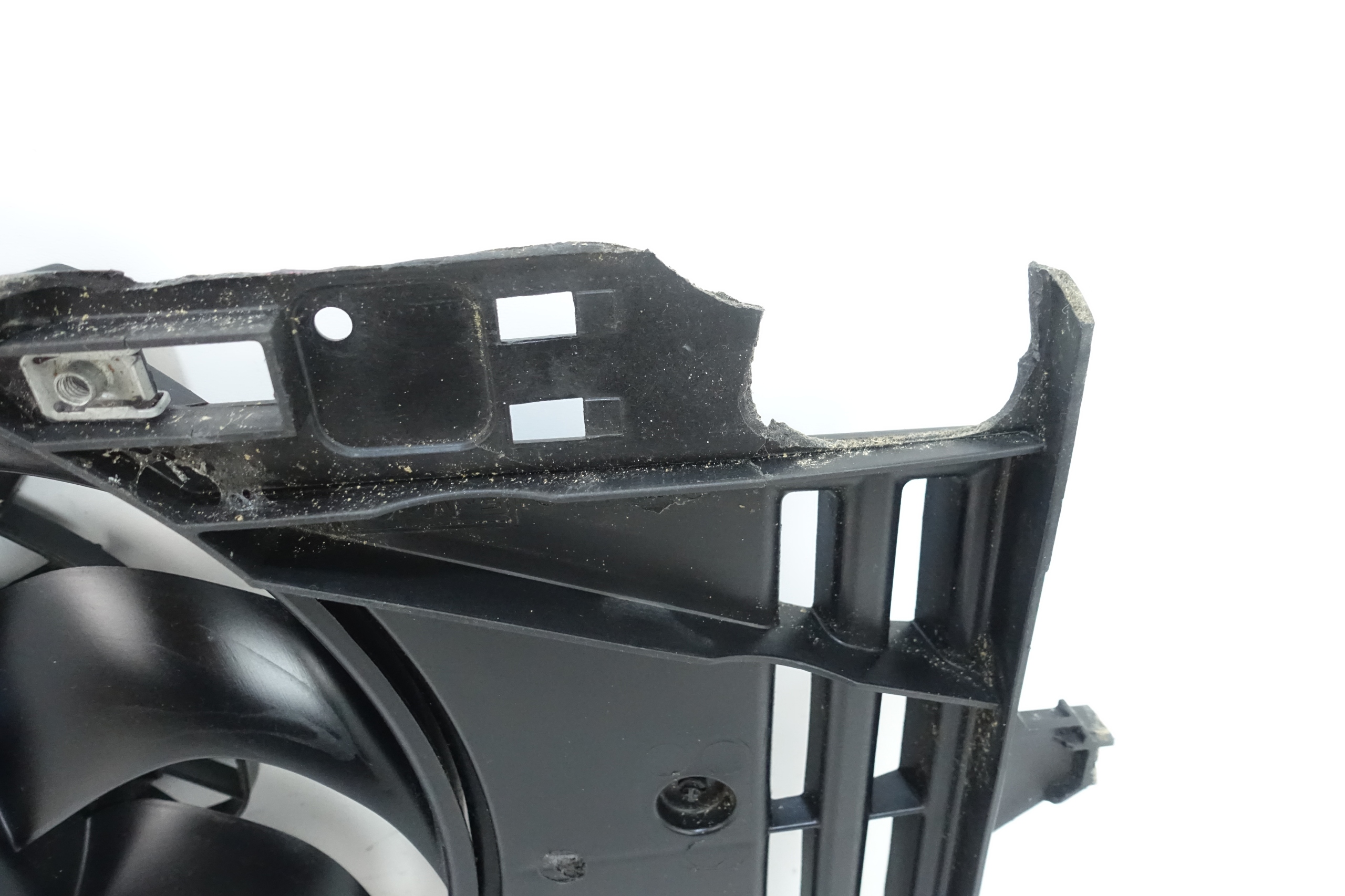 FORD FOCUS MK3 2009- ventilátor chladiče CV61-8C607-VB