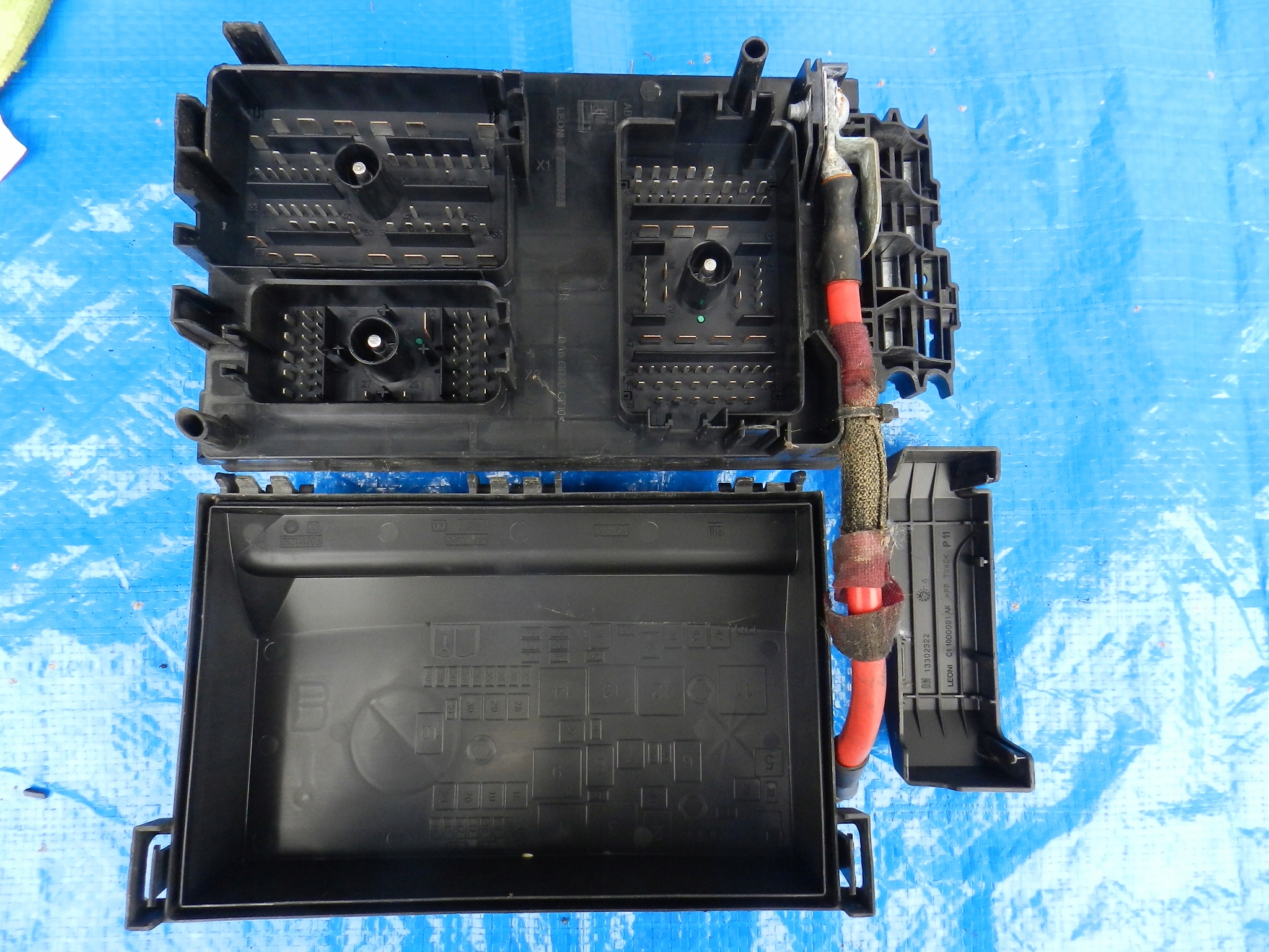 OPEL-CZĘŚC Zafira C Skrzynka moduł BSI 13368645 UC Producent części Opel OE