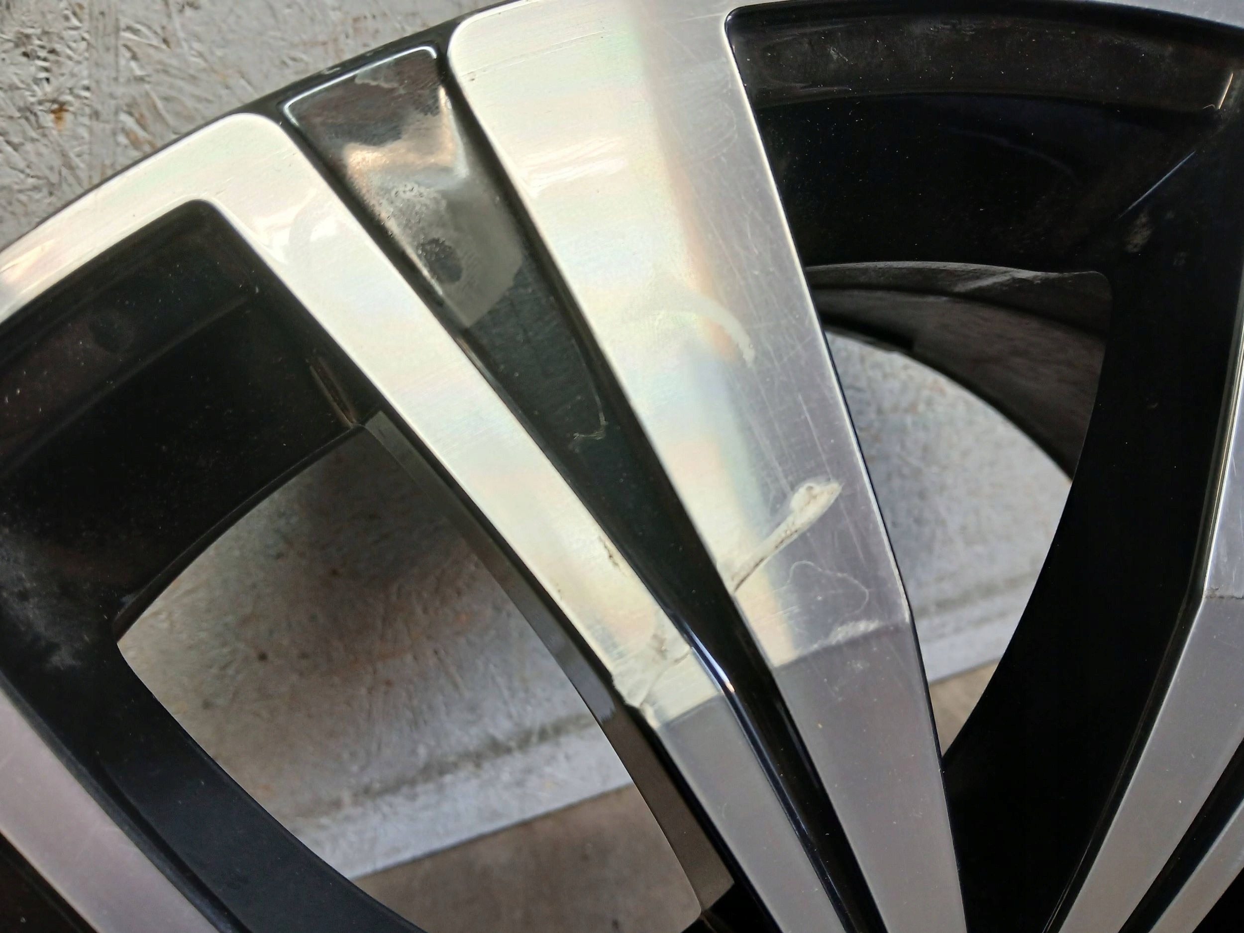 disk hliníkový VW ARTEON 8J 18" ET40 5X112 3G8601025B