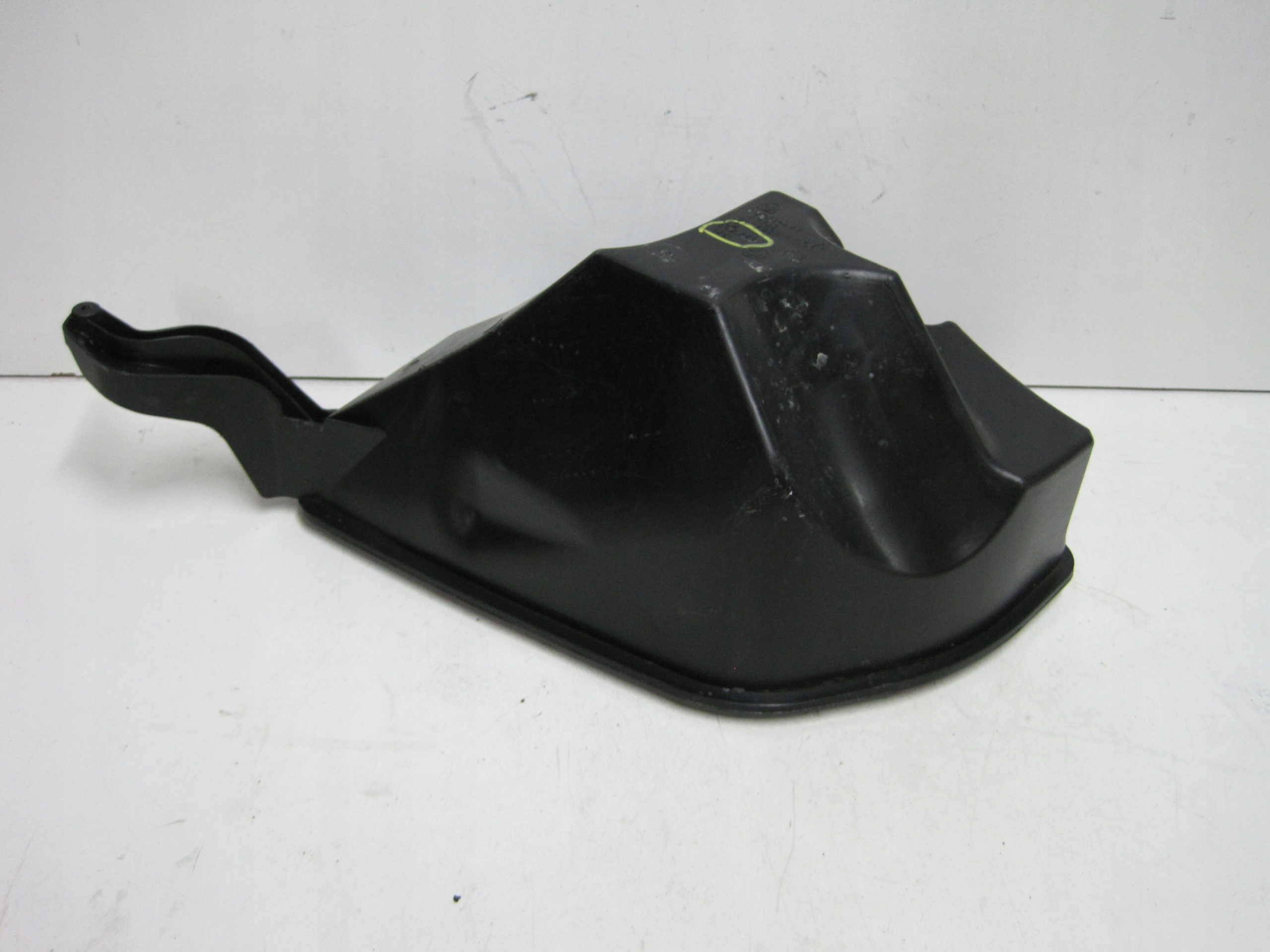 REZONATOR luft BMW 5 G30 8591849