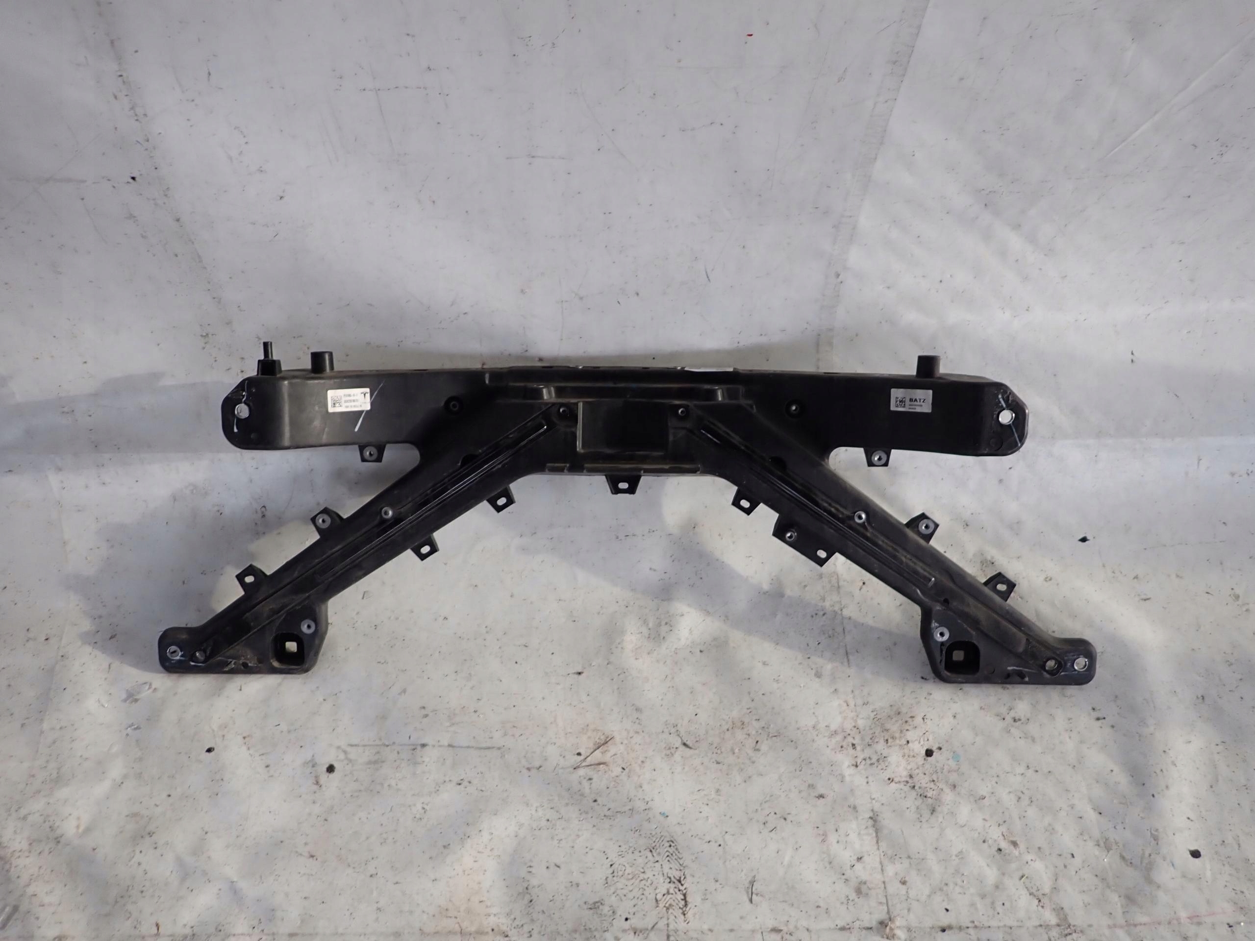 TESLA MODEL 3 17- support panel for radiators pillar front