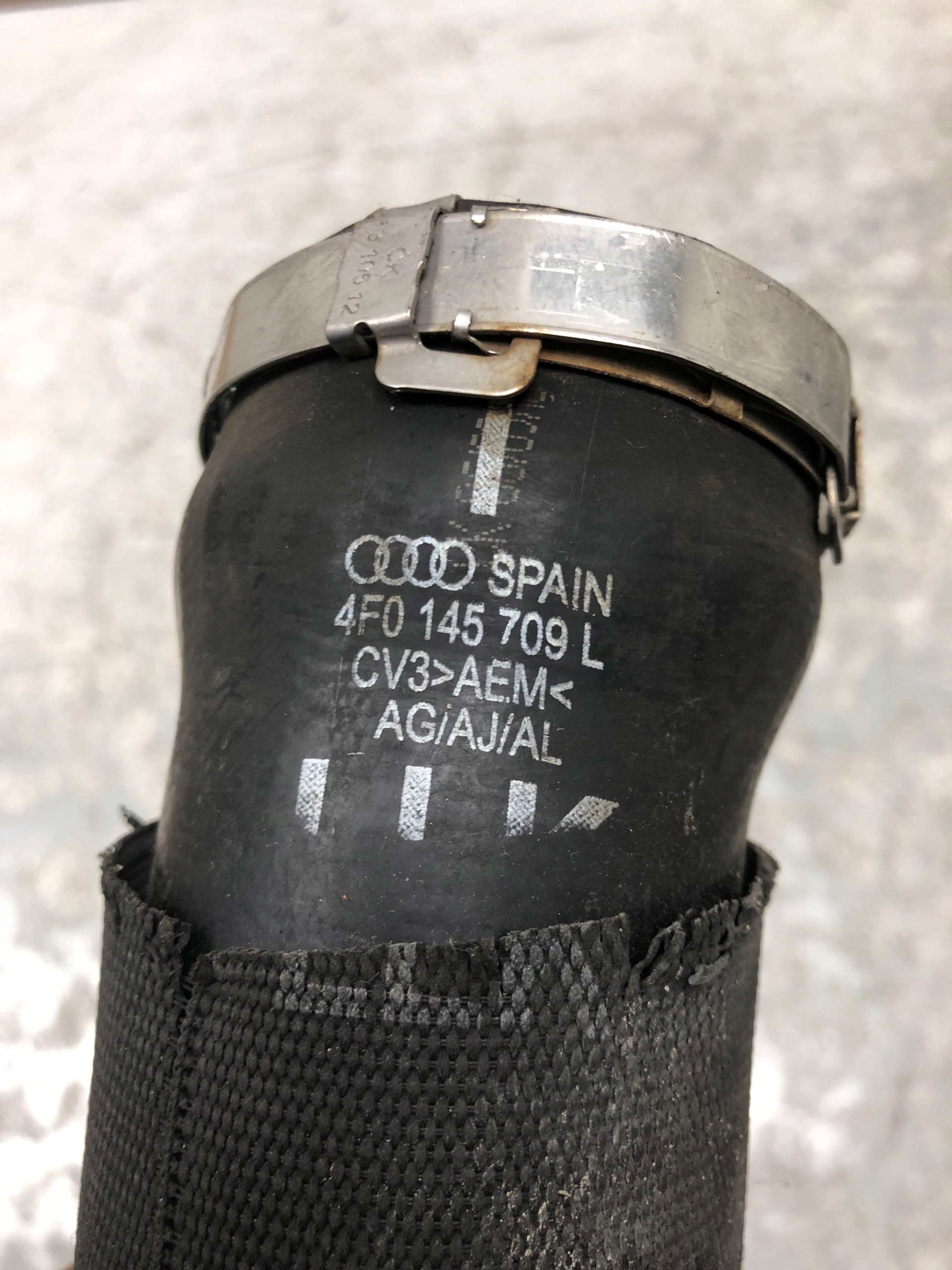 trouba vedení intercoolera AUDI A6 C6 4F0145709L