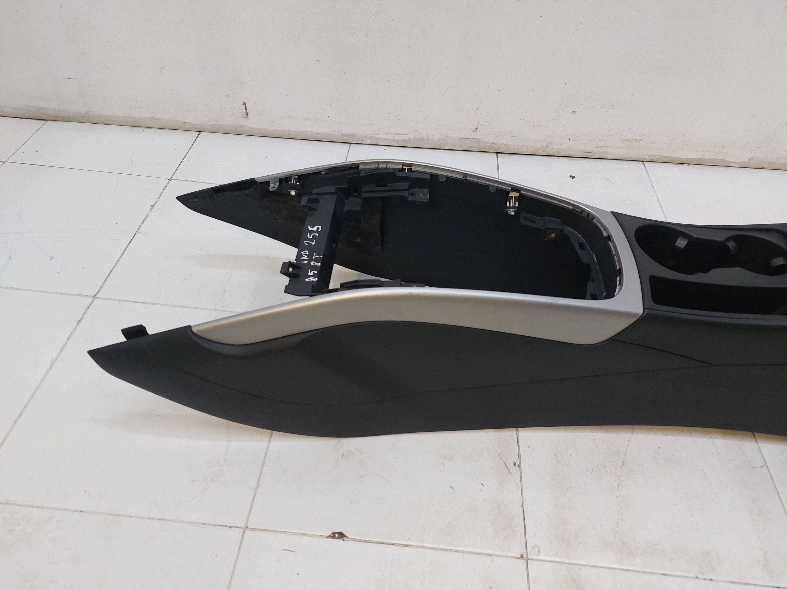 AUDI A5 S5 8T0 A4 S4 B8 07-16 TUNEL central armrest leather passenger compartment