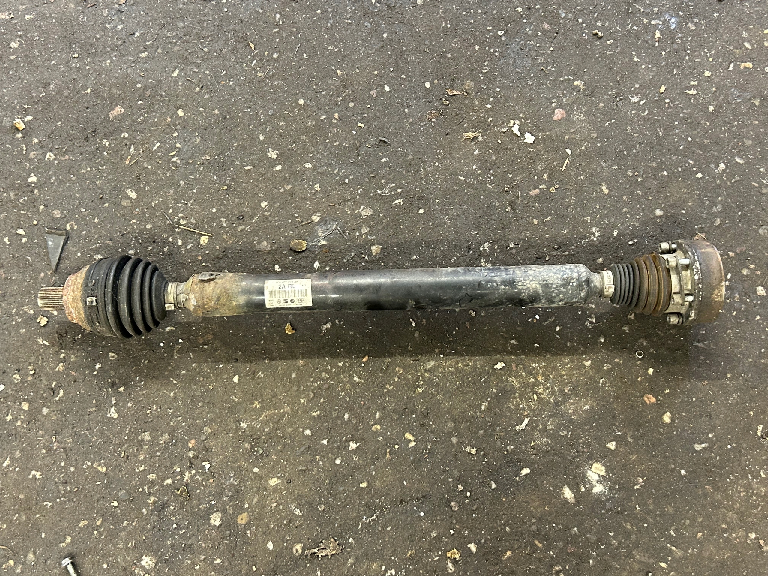 VW PASSAT B6 1,6 semi-axis right 3C0407272AR