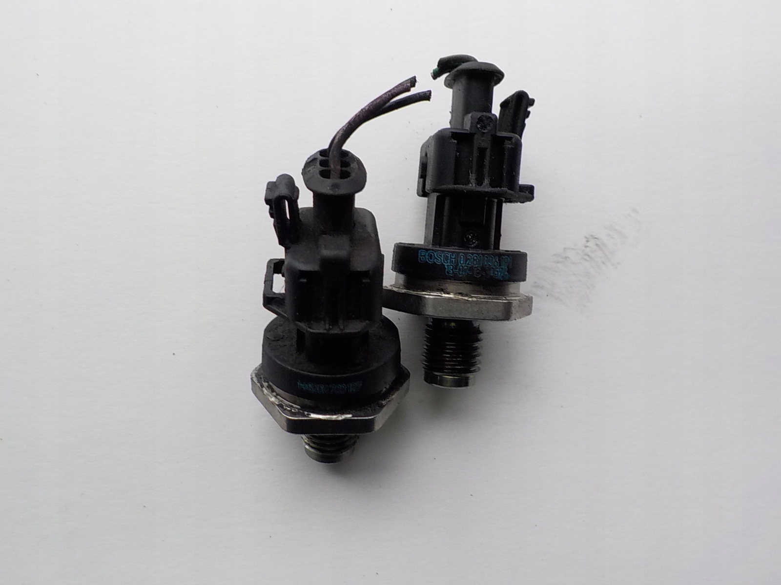 OPEL VIVARO e 2.0 DCI ORG sensore pressione carburante 0281006191