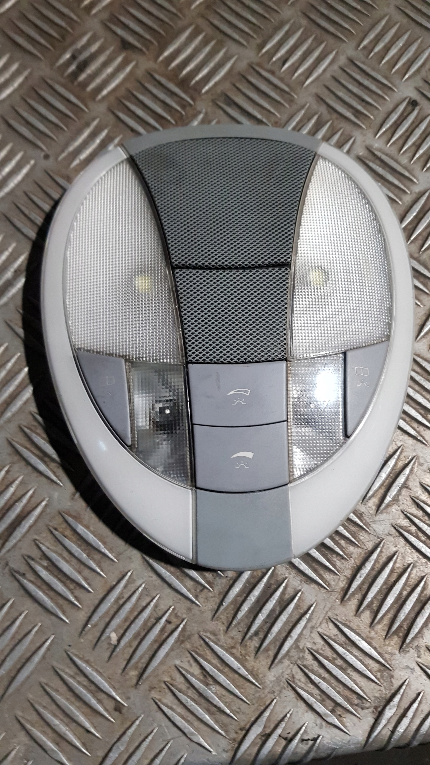 MERCEDES W211 OSWIETLENIE cabs light a2118202201