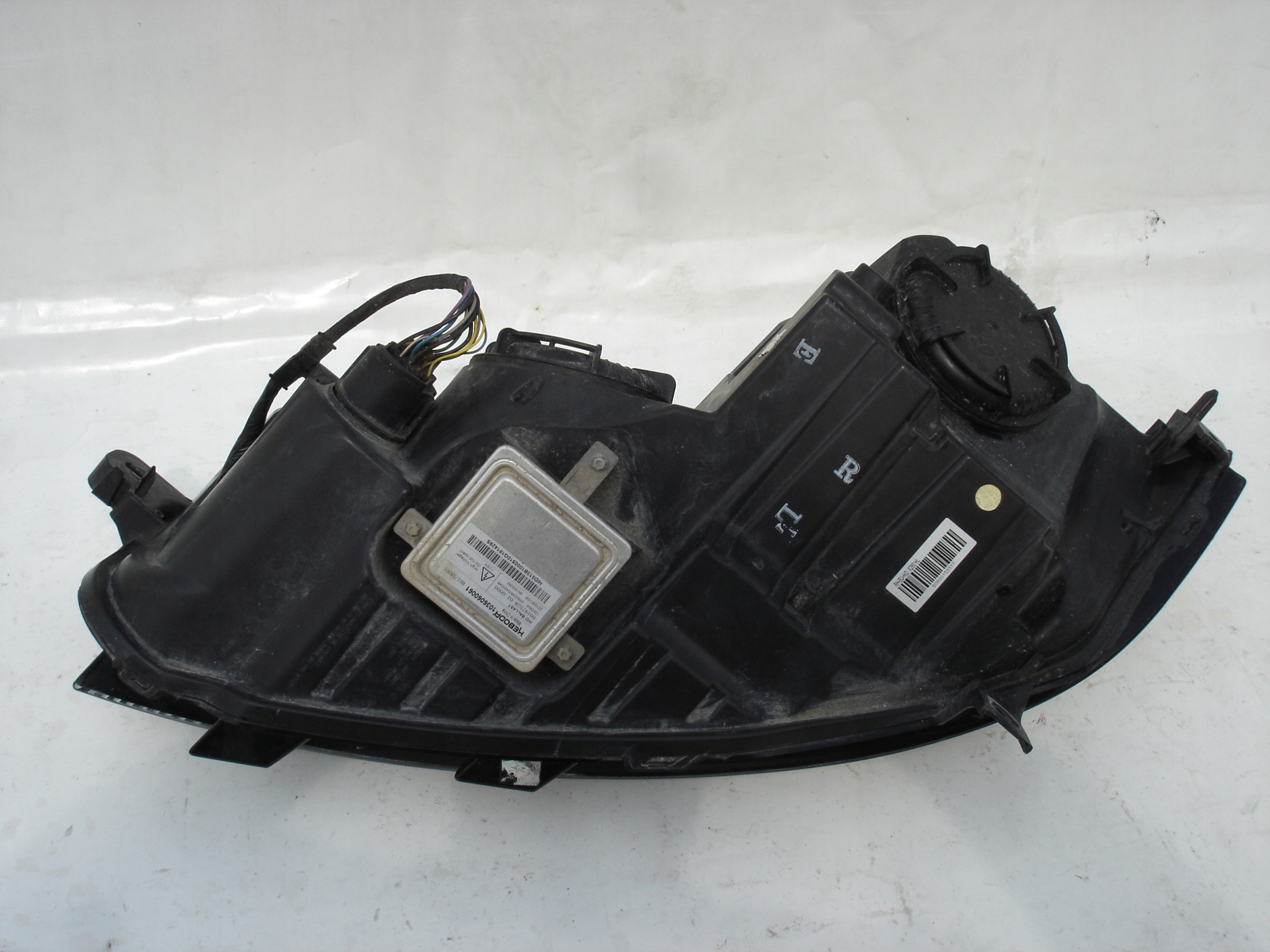 JAGUAR F-PACE X260 light front right BI XENON