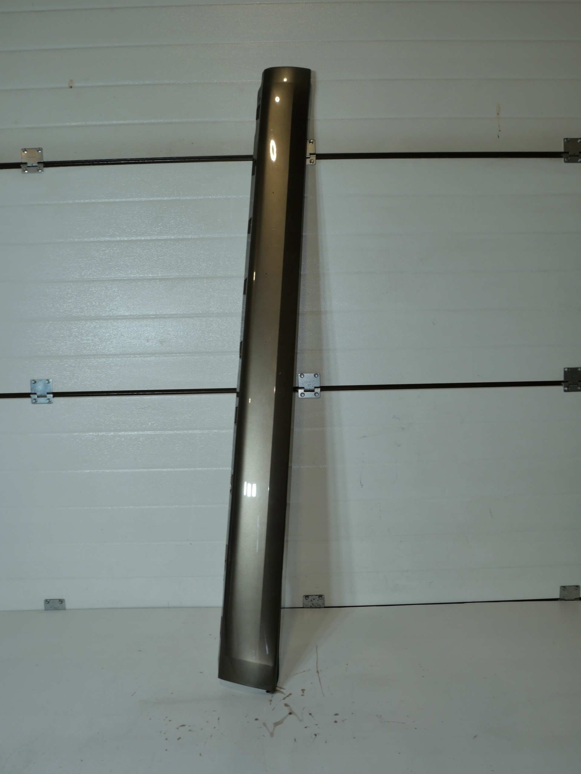 moulding threshold left SKODA YETI 5L0853855B