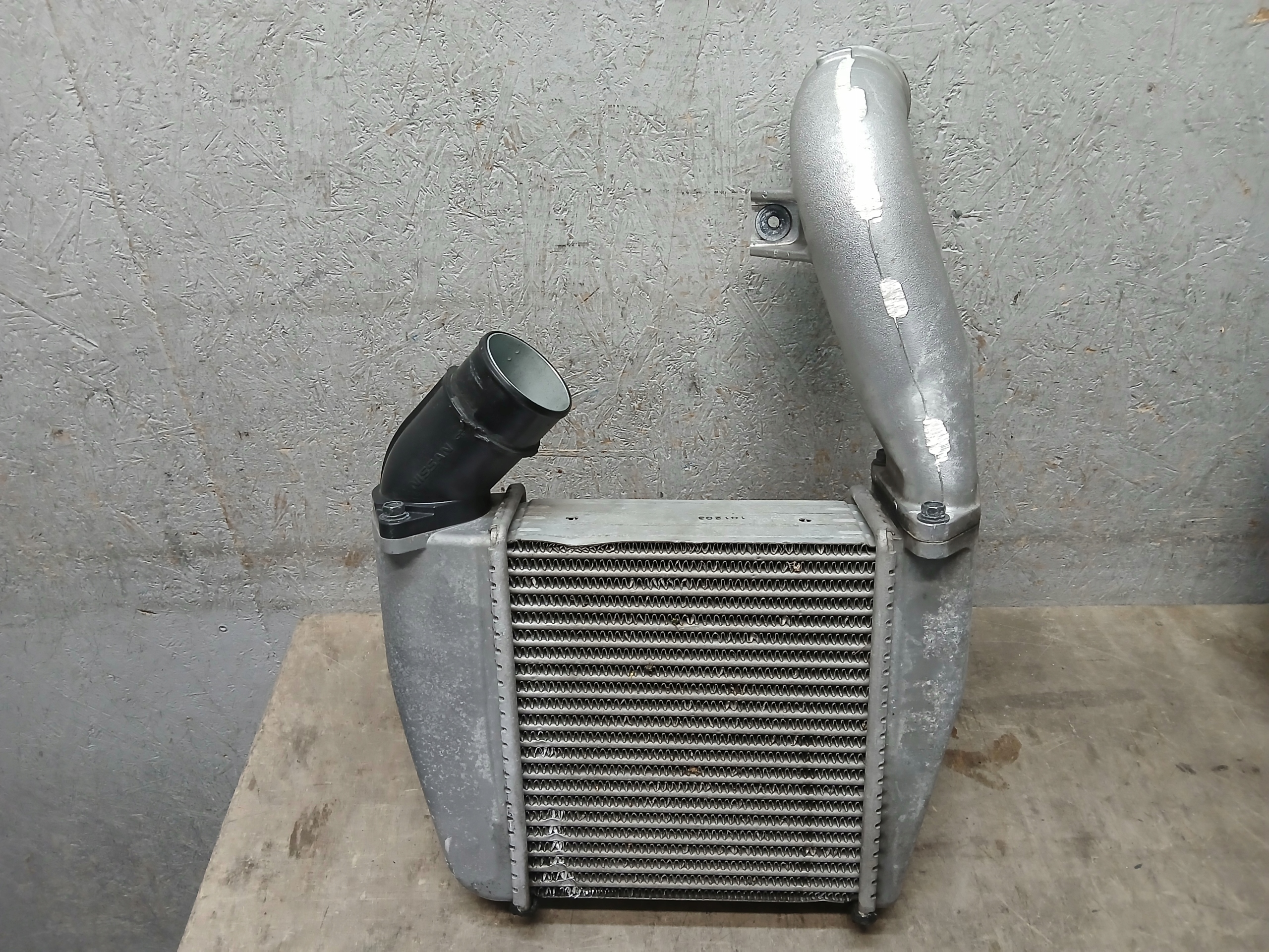 INTERCOOLER Kühler luft NISSAN GTR GT-R rechts oder links D2124A-05