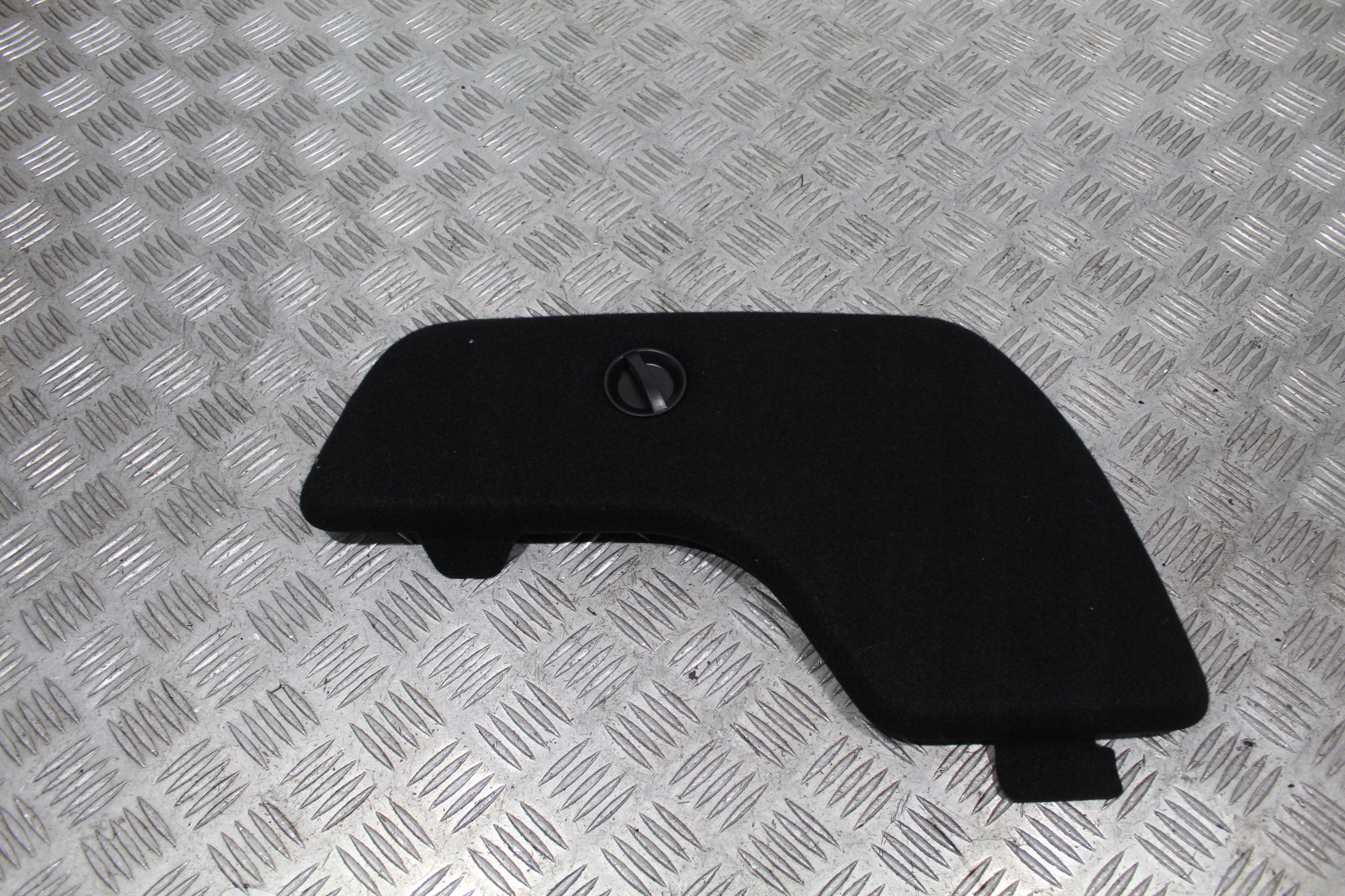 spoiler side boot right rear part INFINITI Q30
