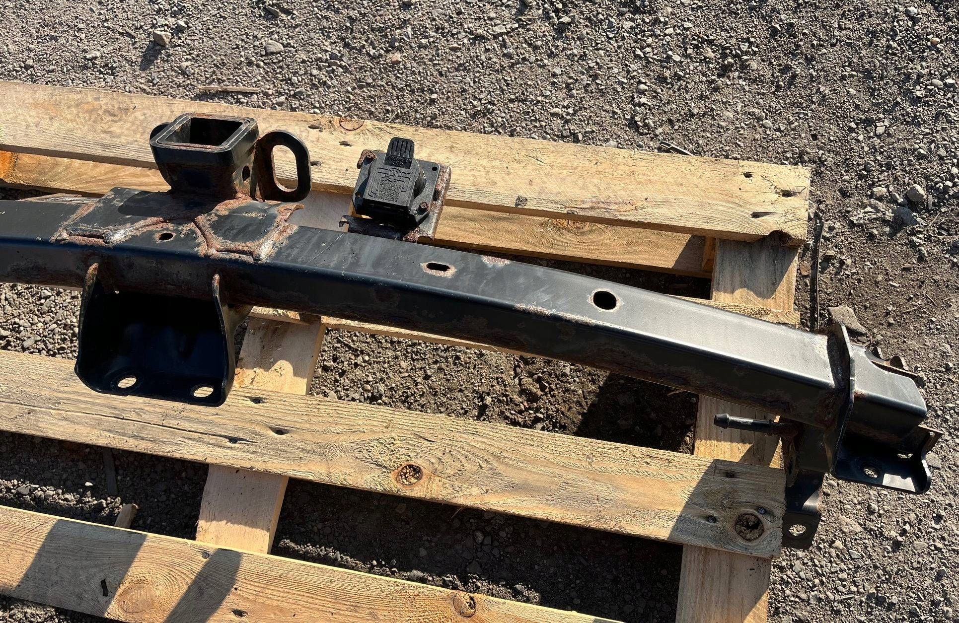 Kugelkopf träger haka hinten der Stoßstange Ford Explorer V 2016-2019
