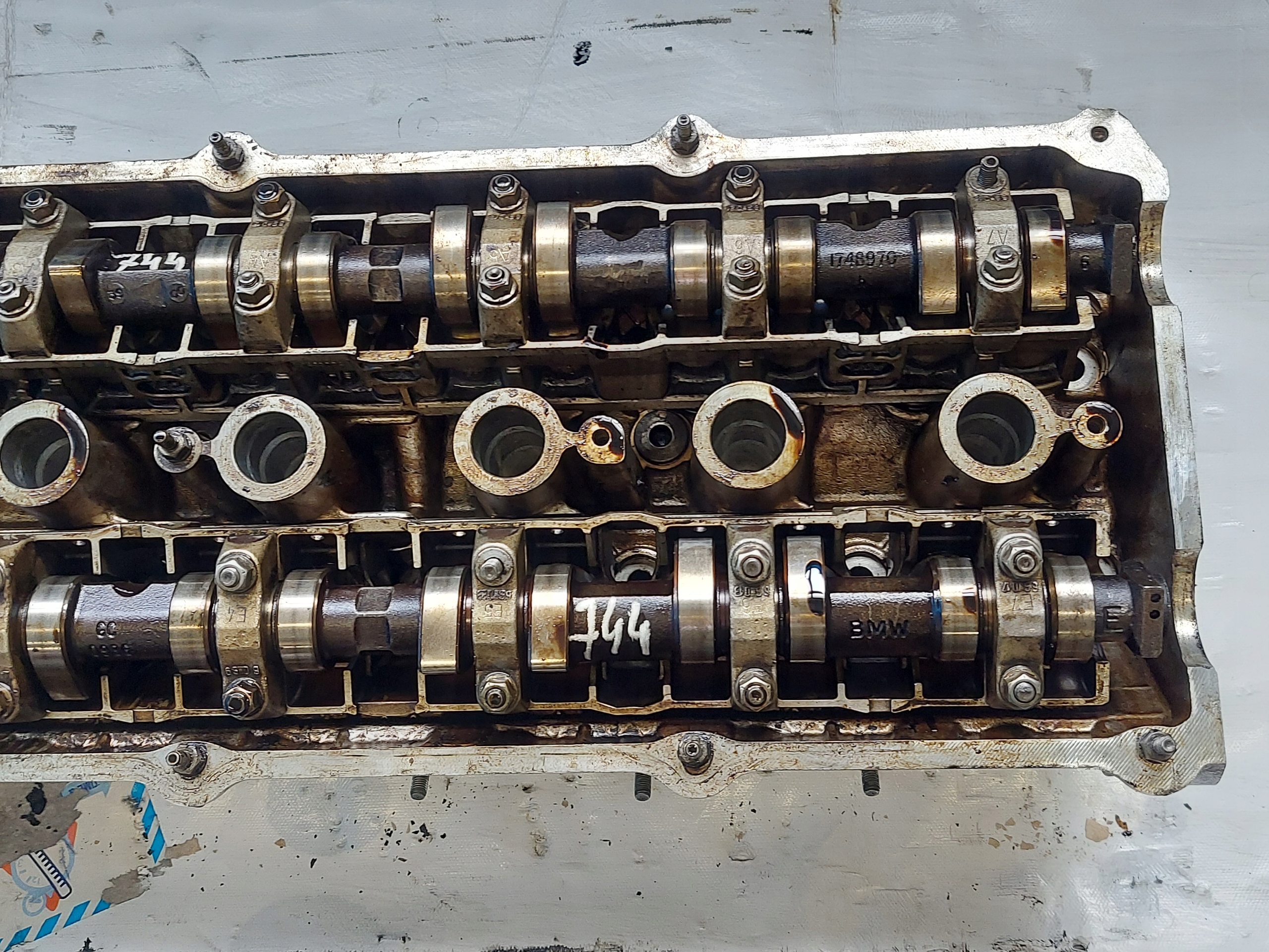head. BMW E39 2.2 R6 1436812