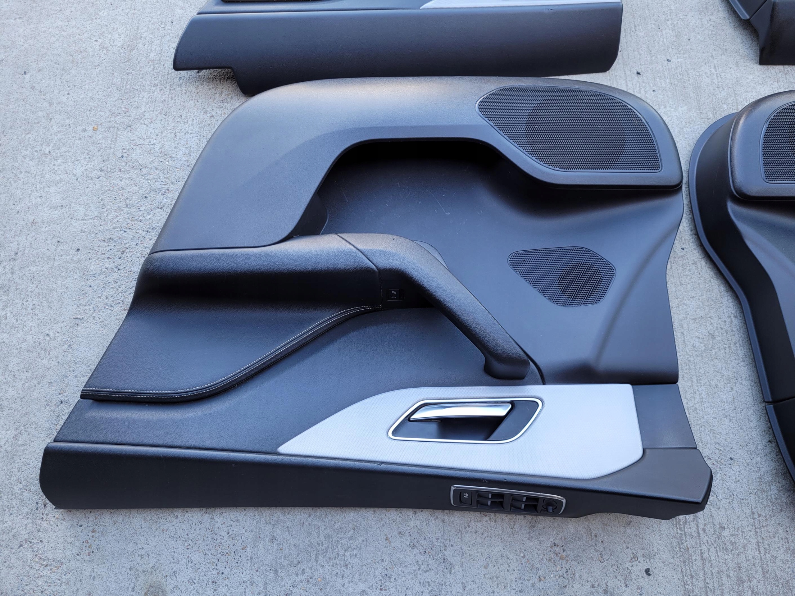 side front front left upholstery door JAGUAR F-PACE X761