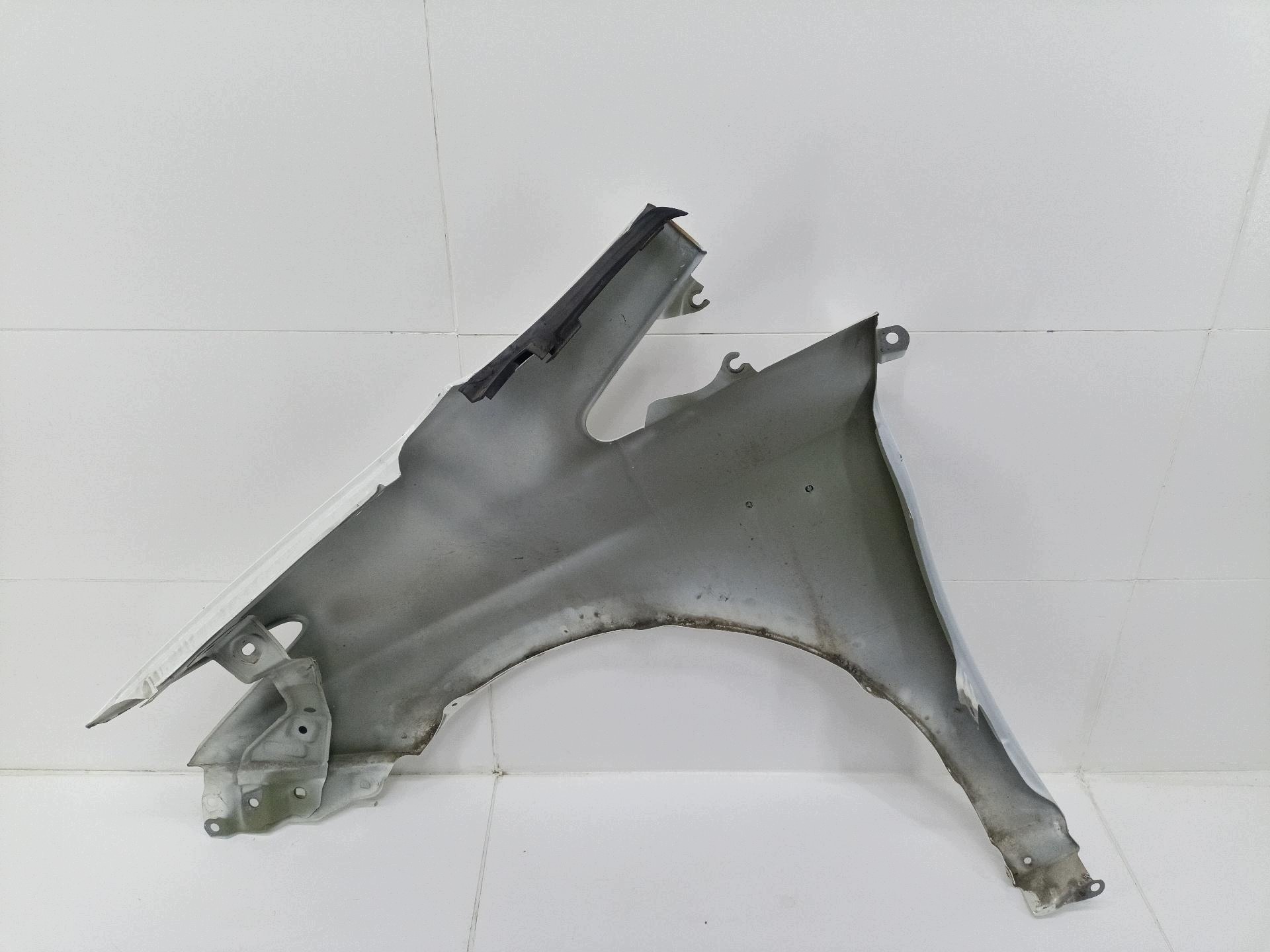 fender front right side Toyota Prius 3 XW30 ZVW30 2011