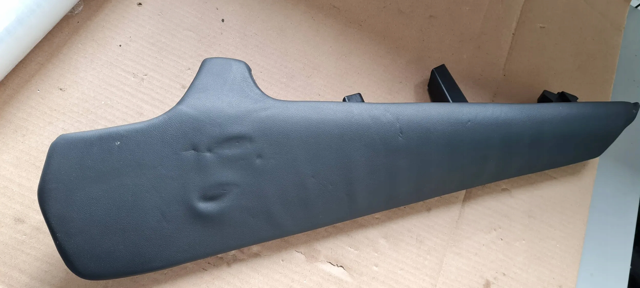 Q5 80A SEITE LINKS HECK BLENDE ABDECKUNG LEDER SITZ HECK SLINE 80A885703BE