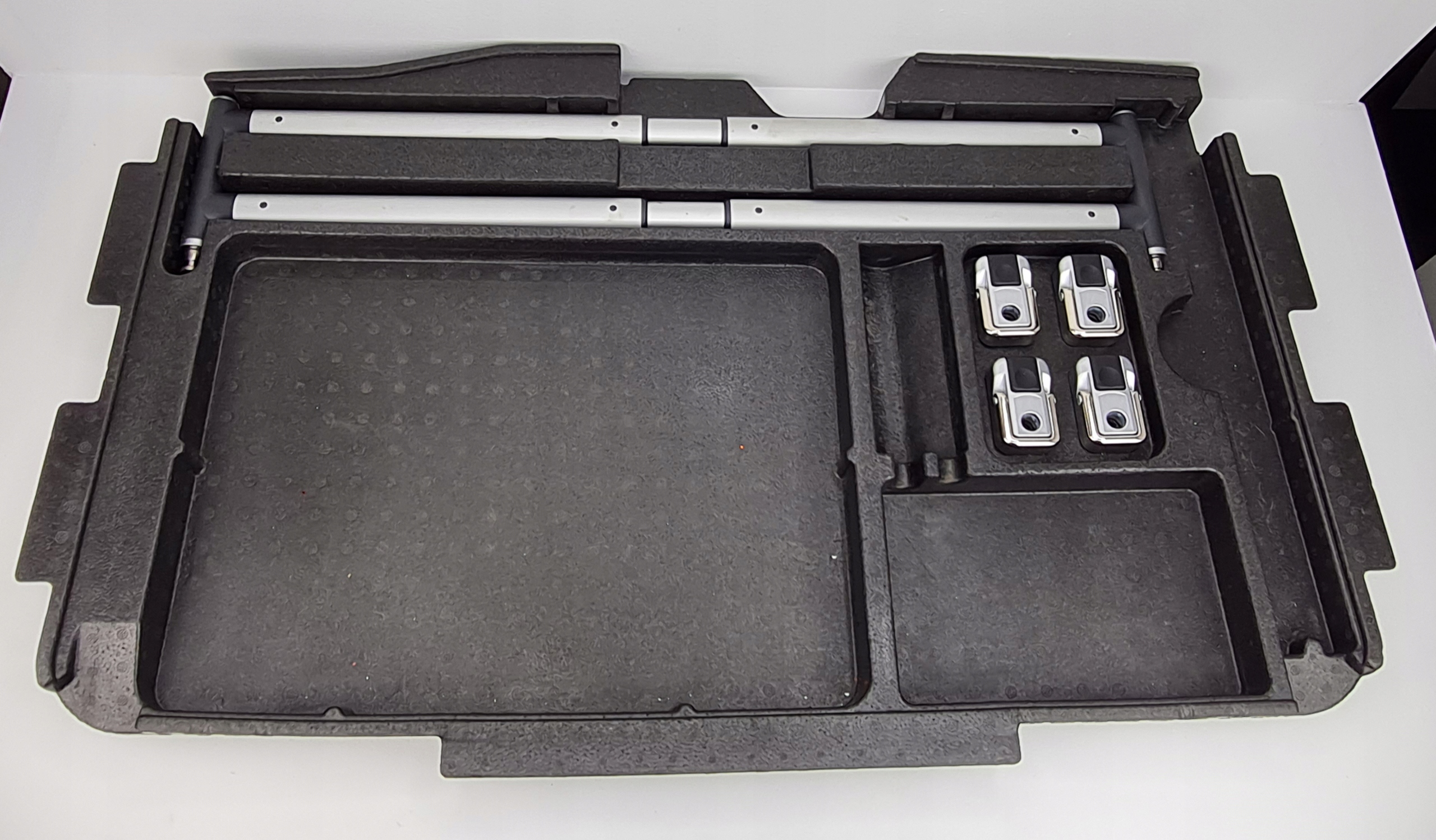 MERCEDES W204 балка рейка багажне кріплення