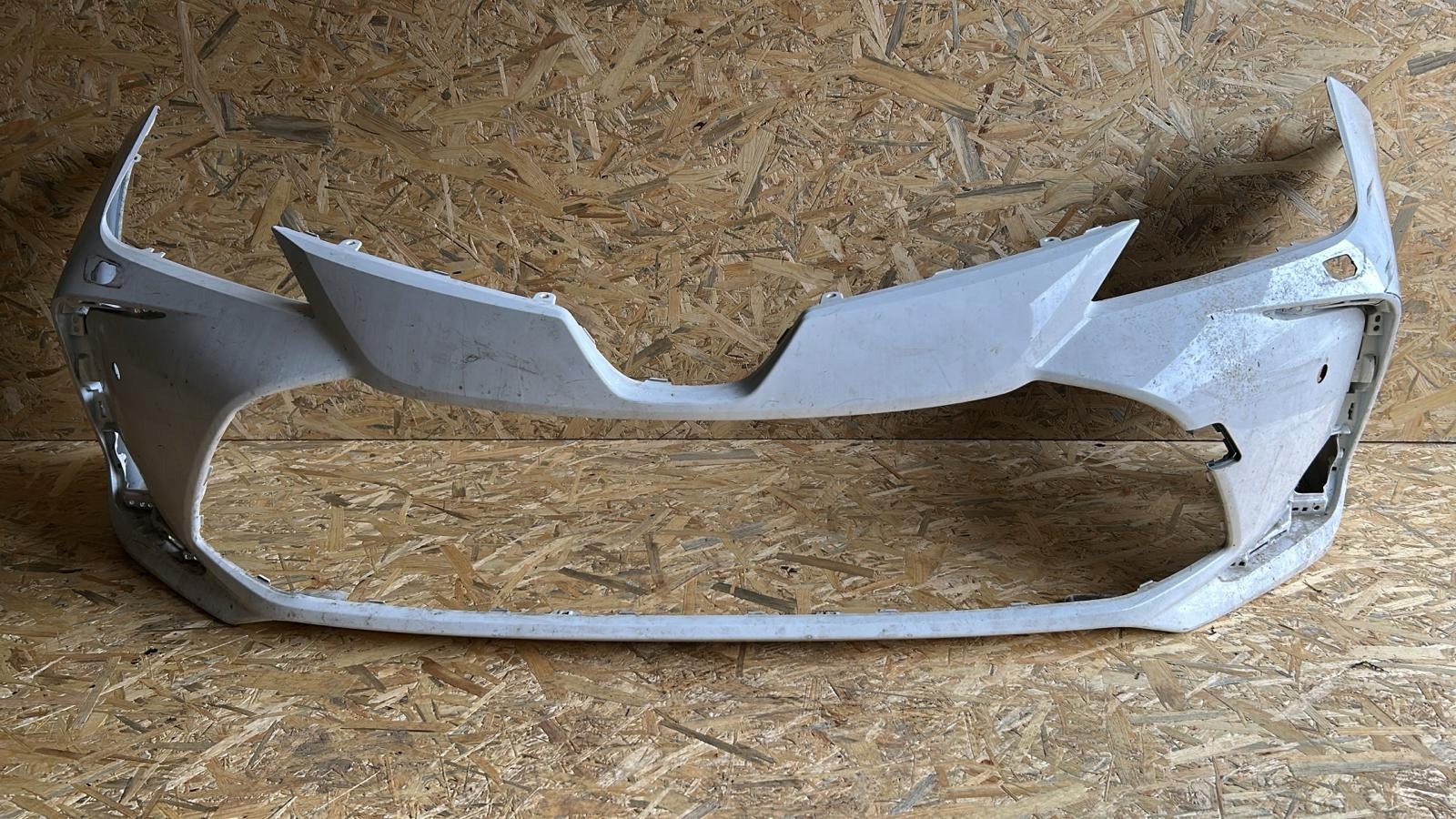 bumper front front TOYOTA COROLLA E21 sedan 19