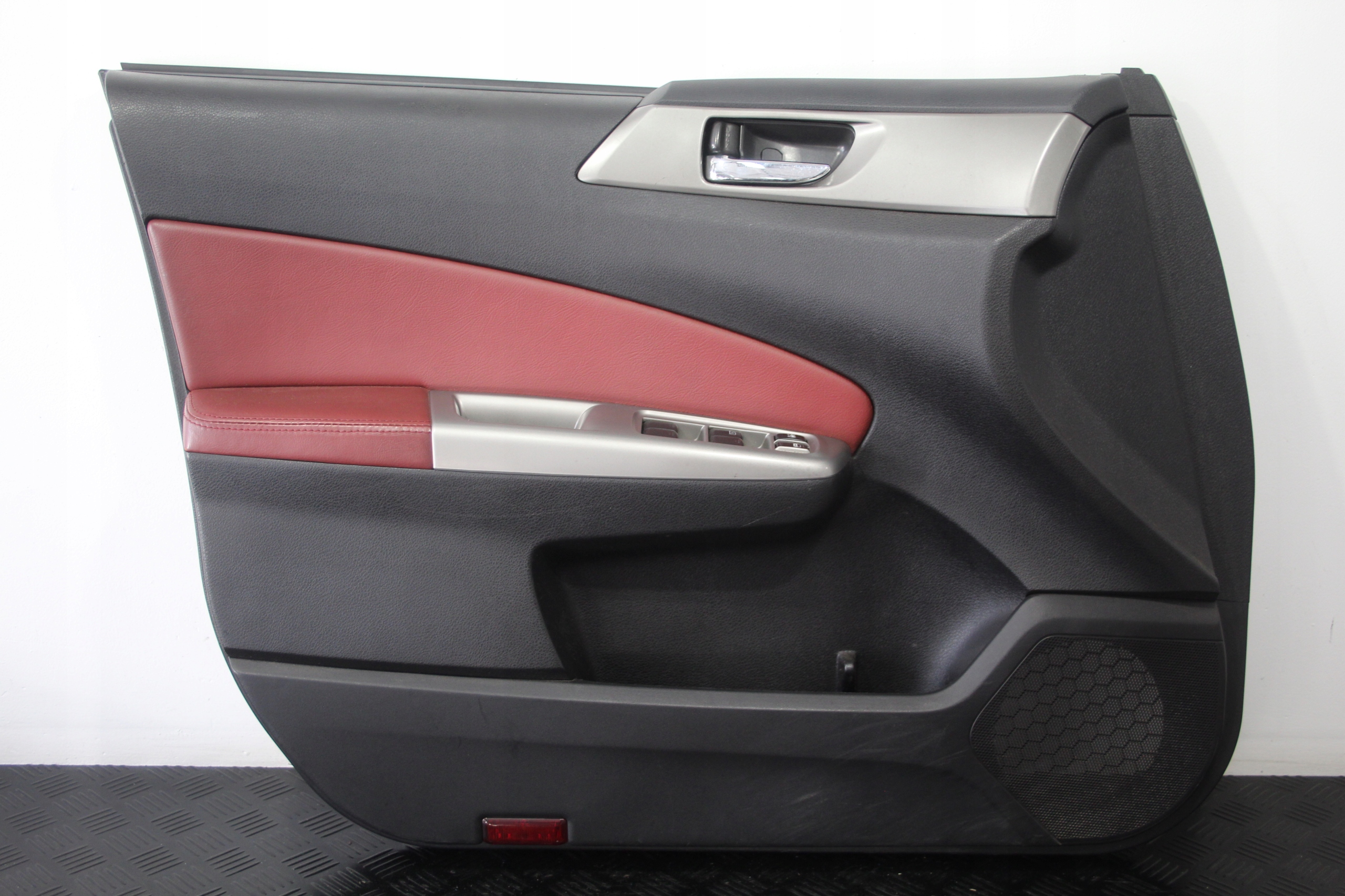 upholstery side door left front SUBARU FORESTER III 3
