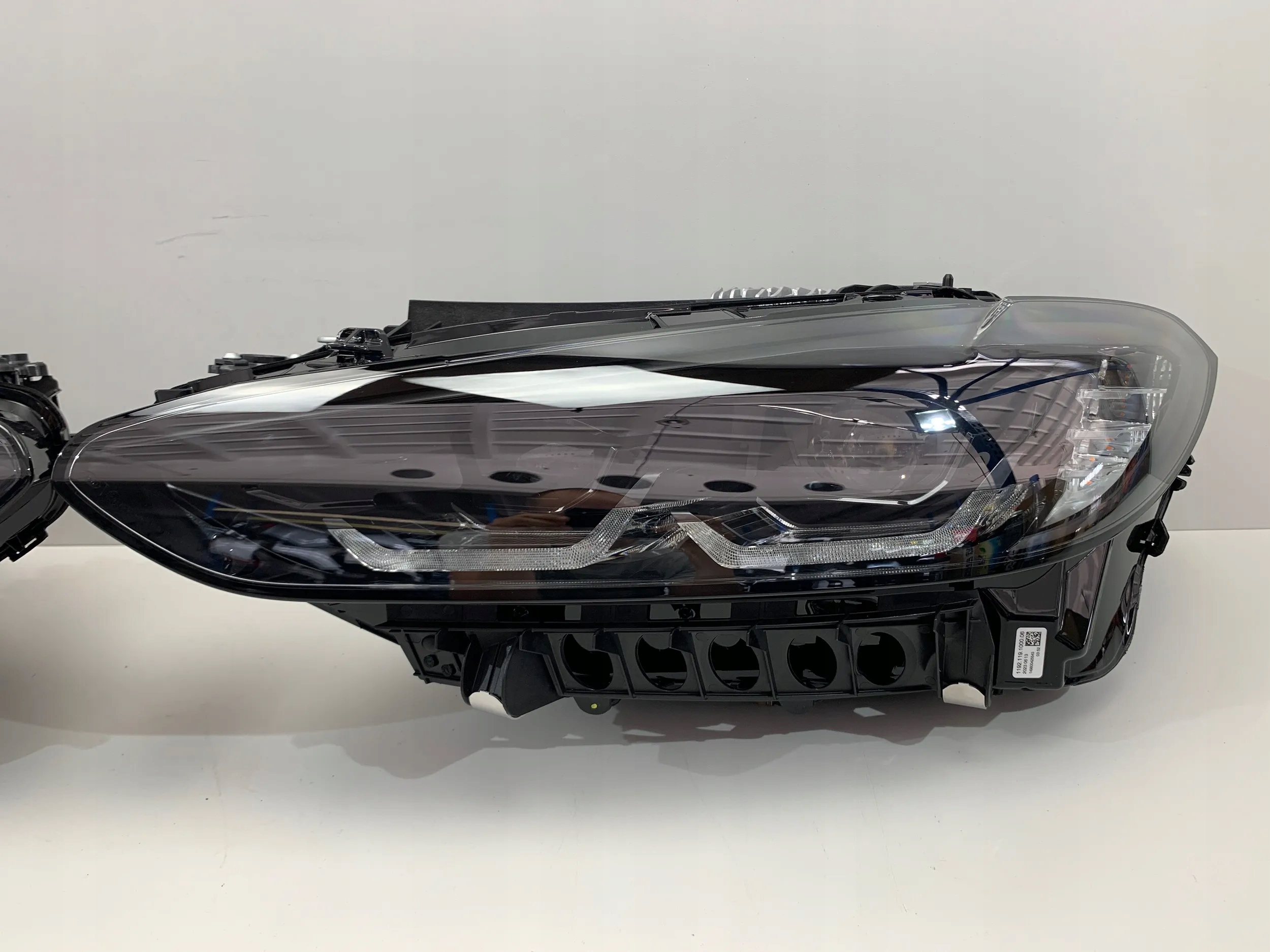 BMW 4 G22 G26 LAMPY PRZÓD ADAPTIVE LED CZARNE NOWE Typ samochodu Samochody osobowe