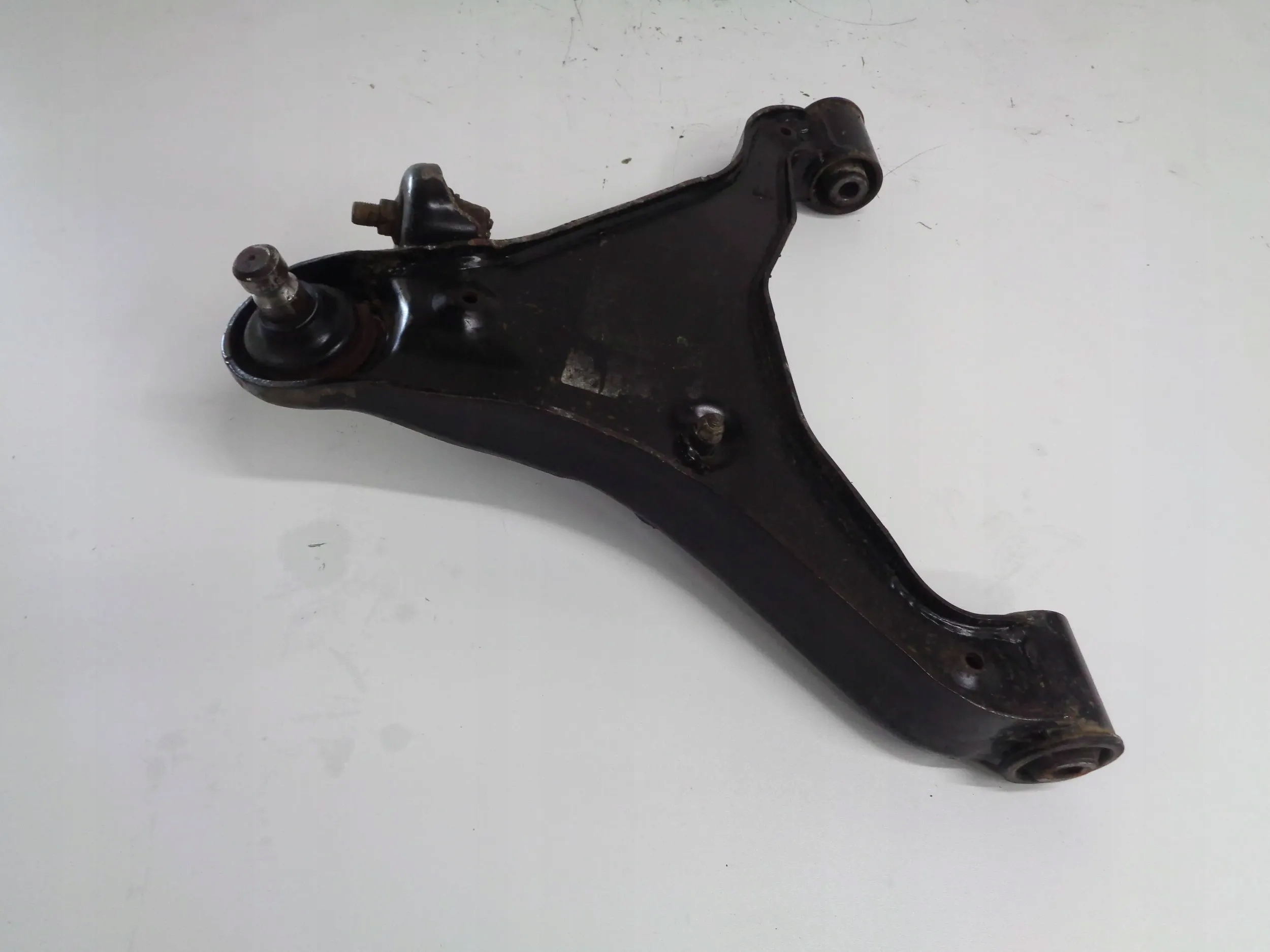 NISSAN PATHFINDER R51 NAVARA arm right front damaged SWORZEN