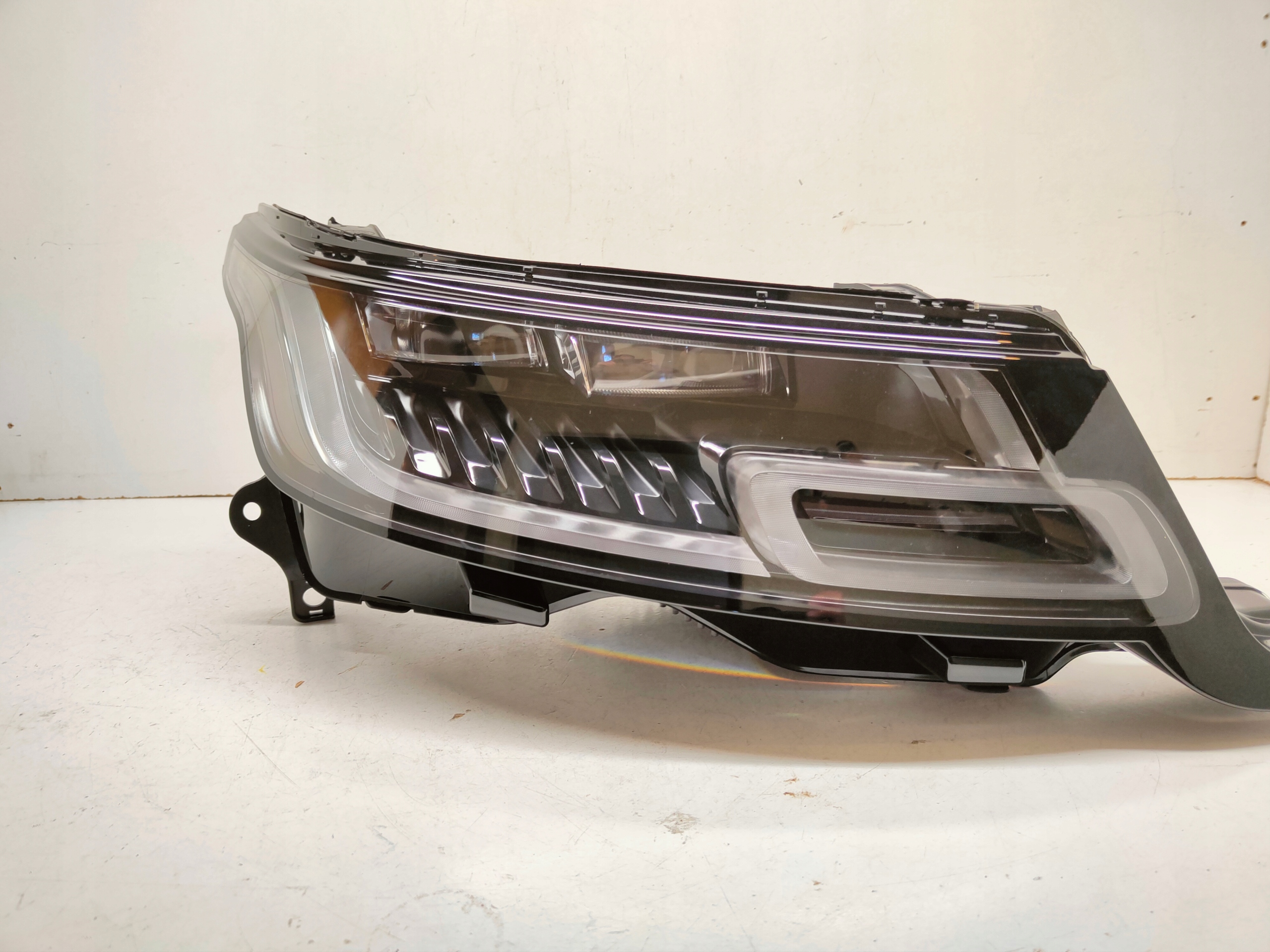 RANGE ROVER SPORT IILIFT 17-22 LAMPA PRAWA F-LED