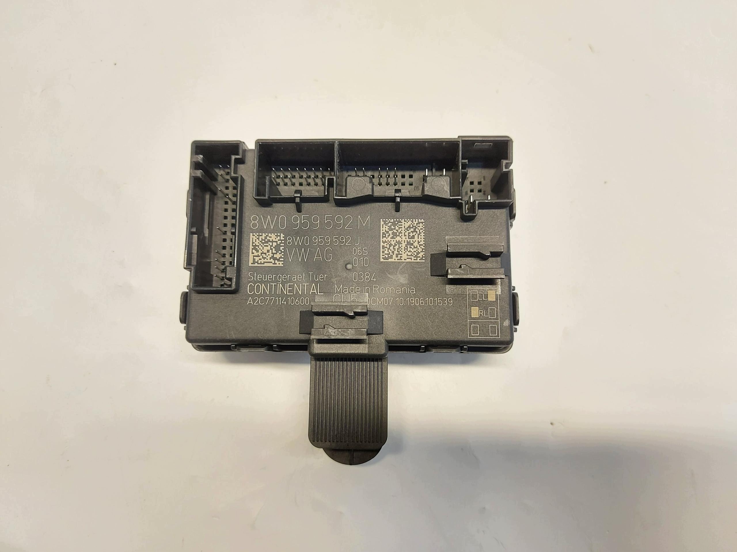 Audi A4 B9 8W LIFT Kombi 8W9 module control unit door 8W0959592