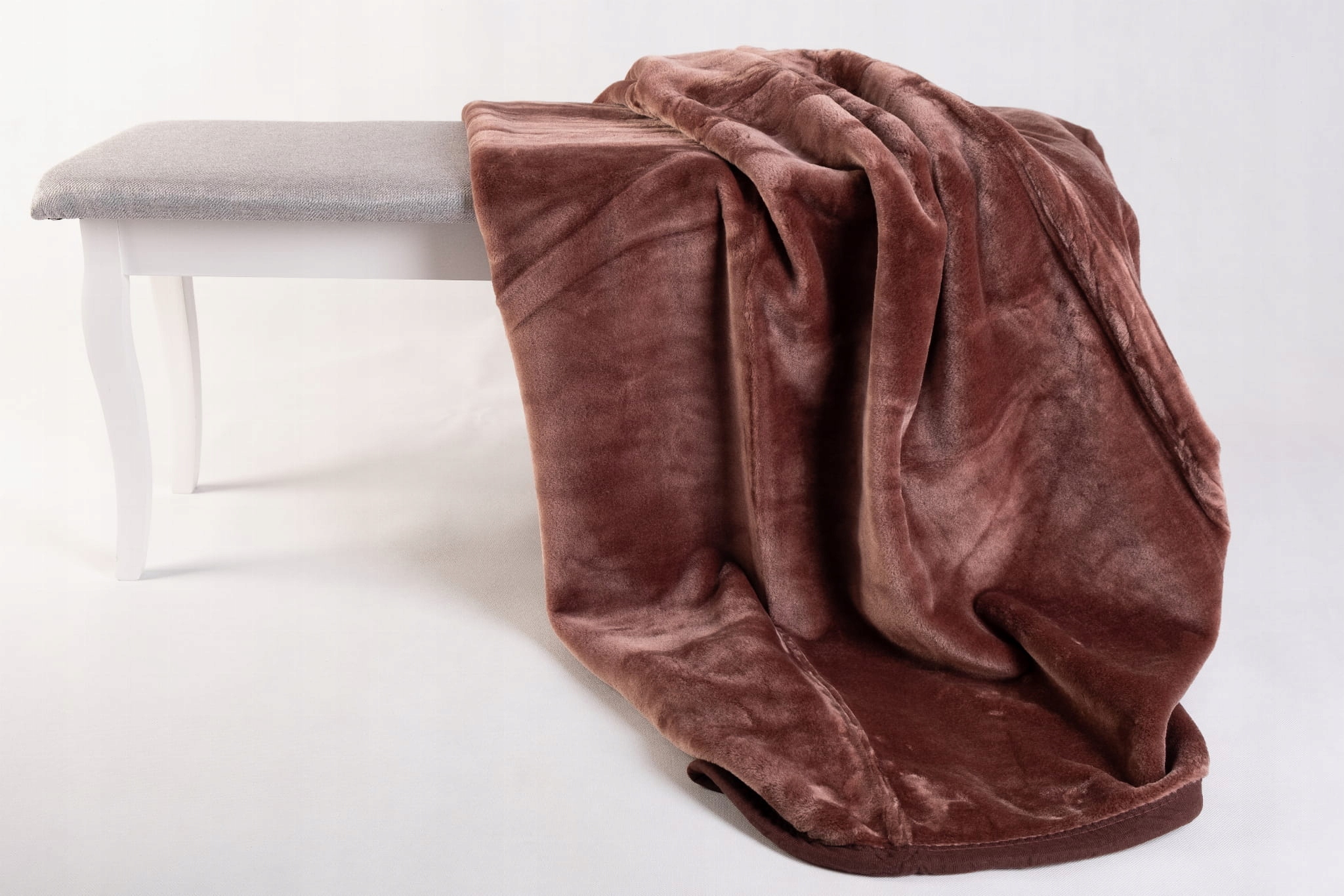 KOC AKRYLOWY 160x200 CIEPŁY GRUBY BRĄZOWY Stan opakowania oryginalne