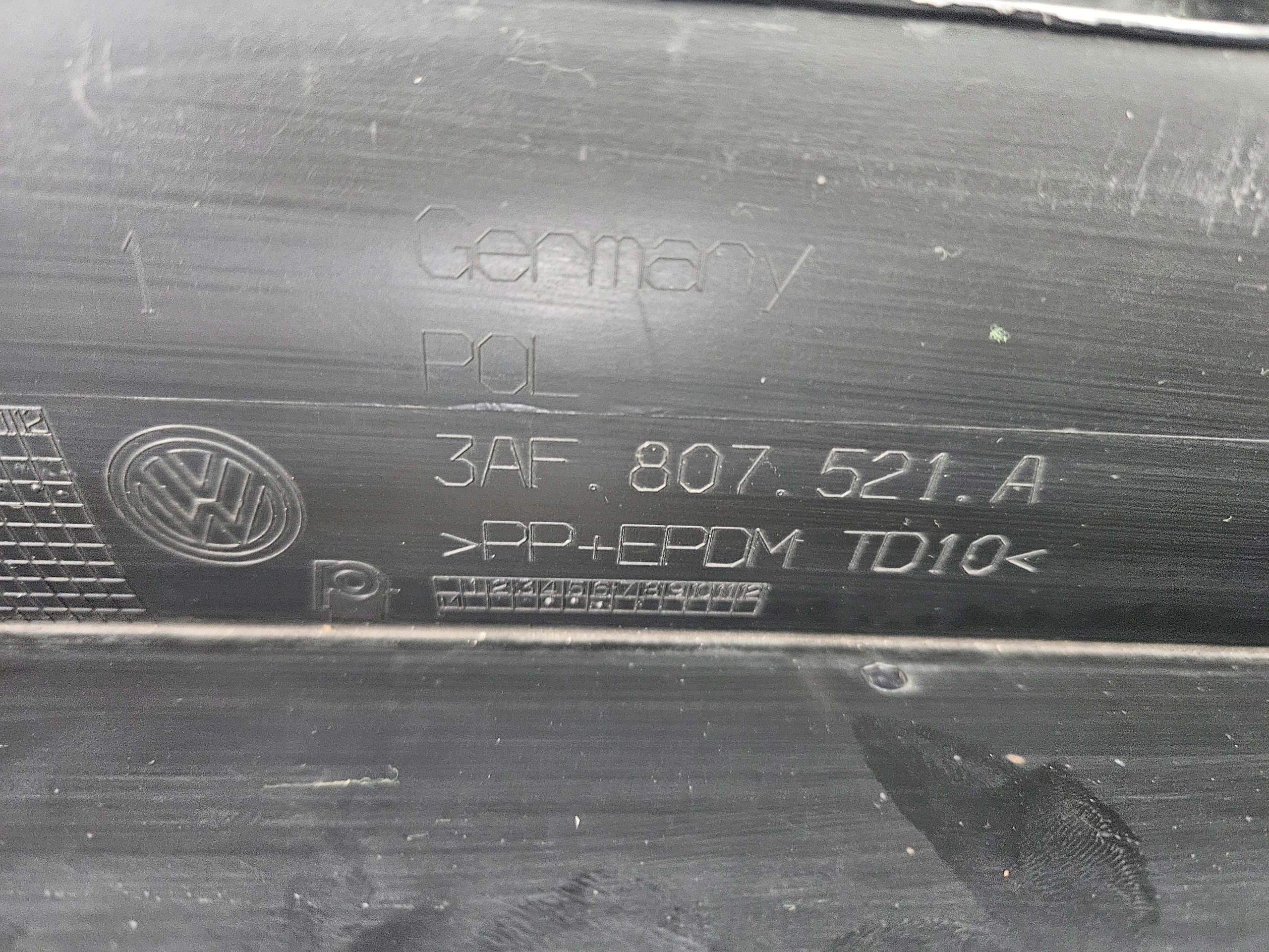vw PASSAT B7 2010 - 2014 спойлер бампера зад 3AF807521A