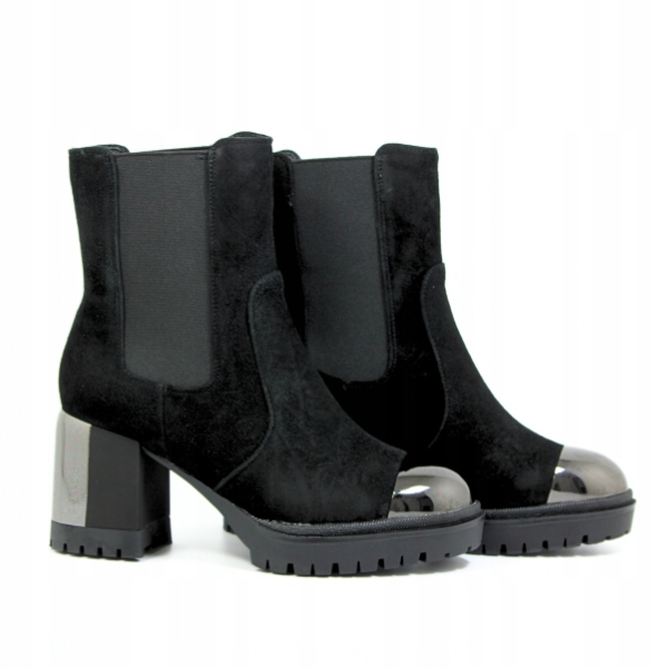 Černé semišové dámské kotníkové boty na širokém podpatku Scaviola S-79 r41