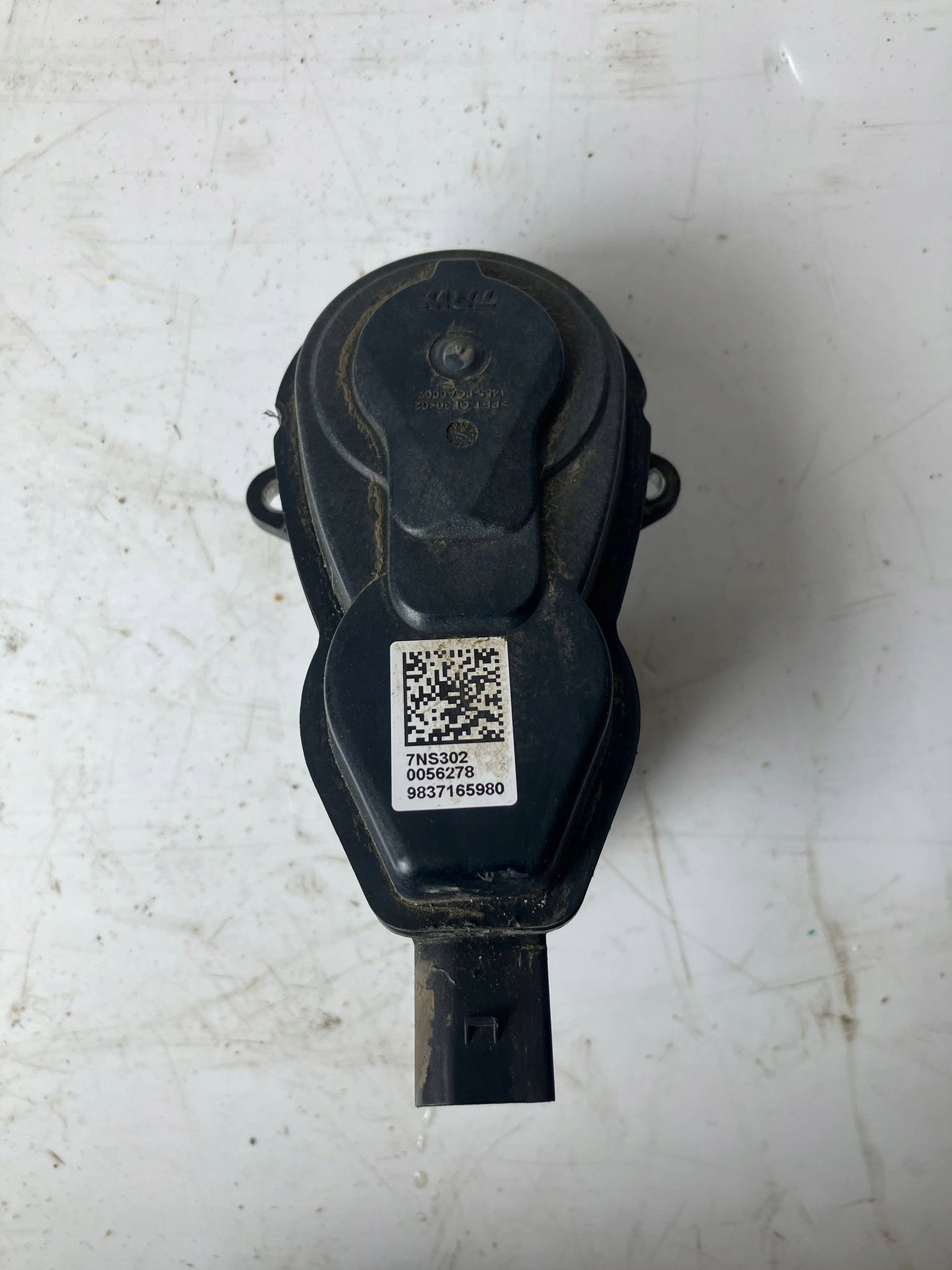 9837165980 - ДВИГУН ЗАМУЛЮЄ РУЧНИЙ ЛІВИЙ ЗАДНІЙ CORSA F