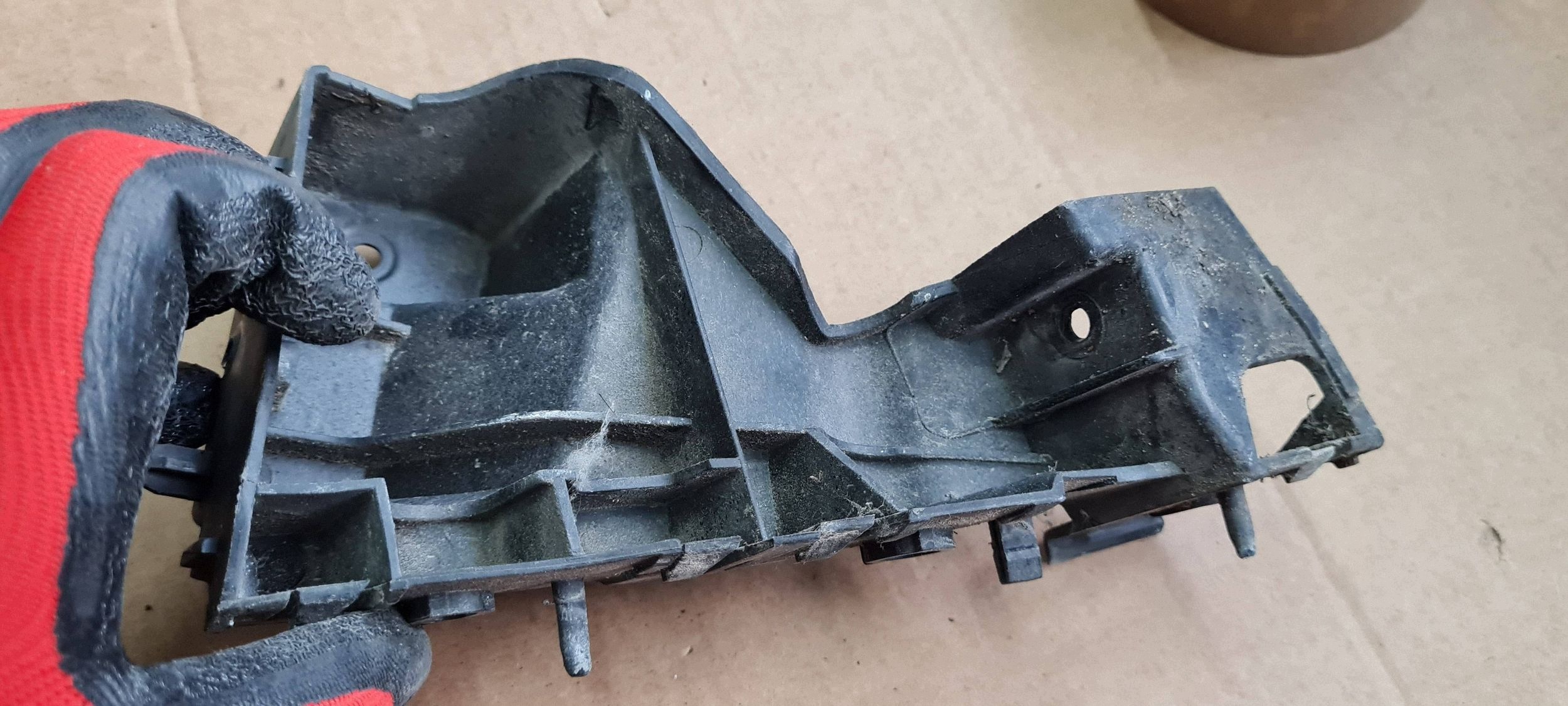 Q5 8R LIFT support holder bracket of a bumper right front 8R0807284C