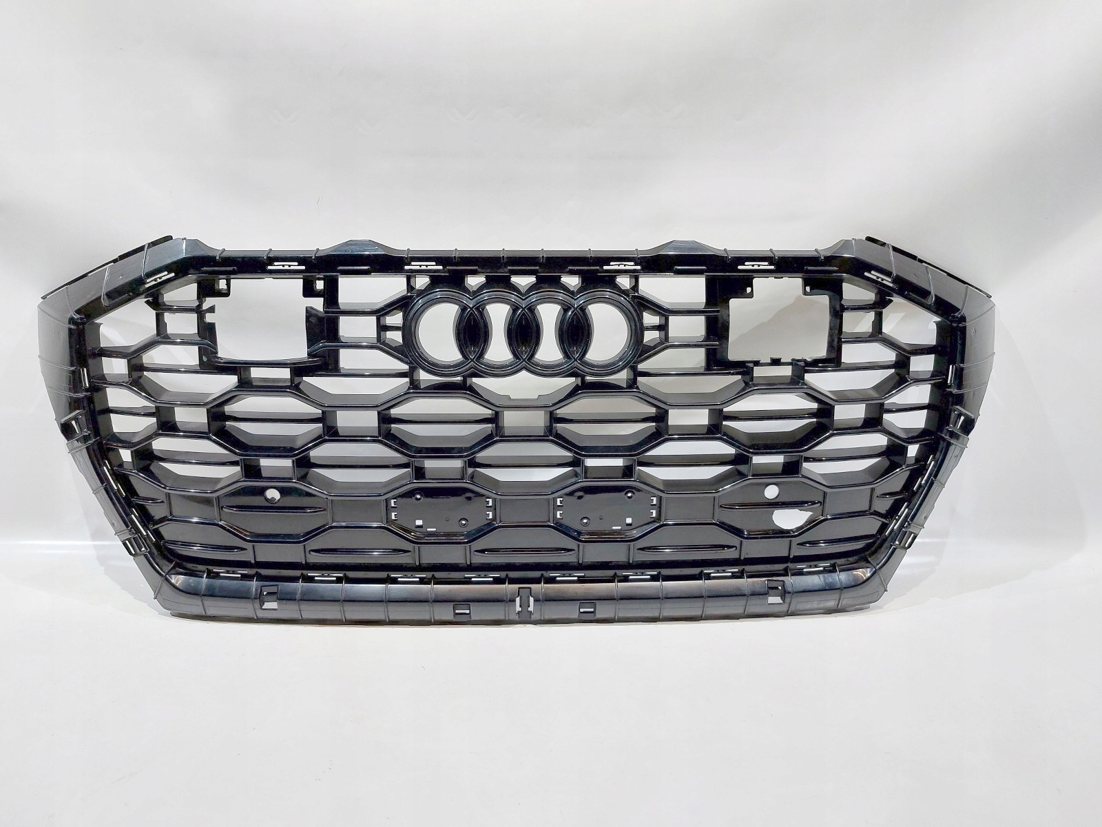 ATRAPA GRILL GRIL AUDI 8Q RSQ8 RS 19r 4M8853651AB