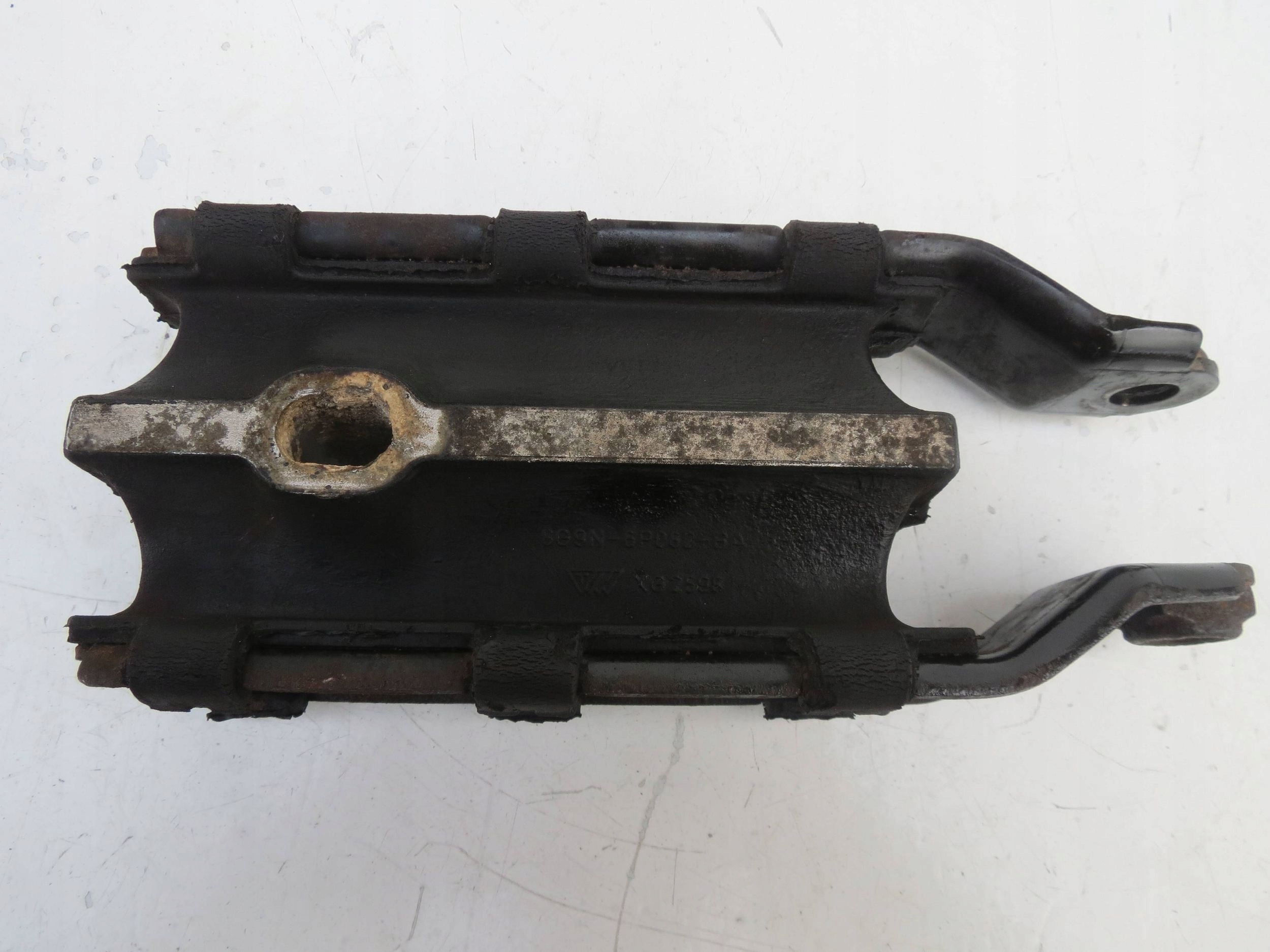console airbag engine mount VOLVO S60 II V60 and 2.0 163KM 8G9N6P082BA