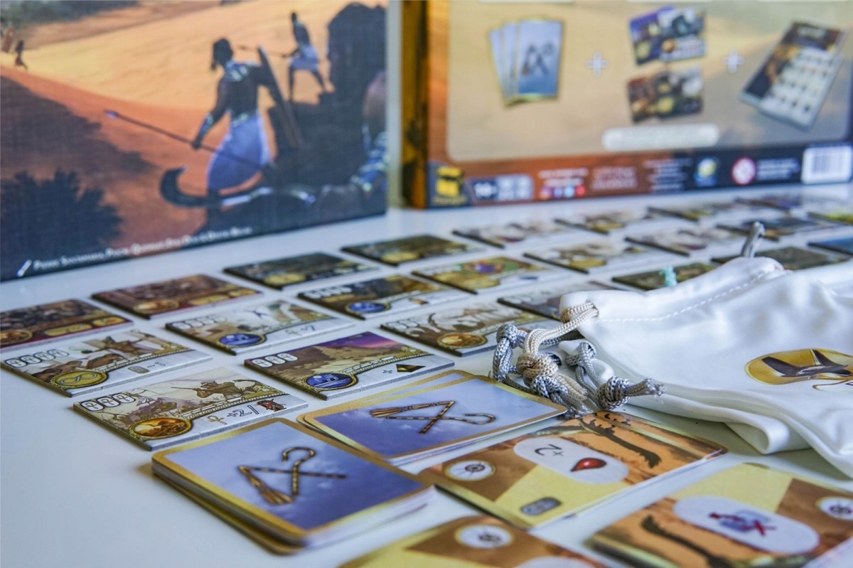 Zestaw aktualizujący grę Kemet Piasek i Krew Materiał karton papier tkanina