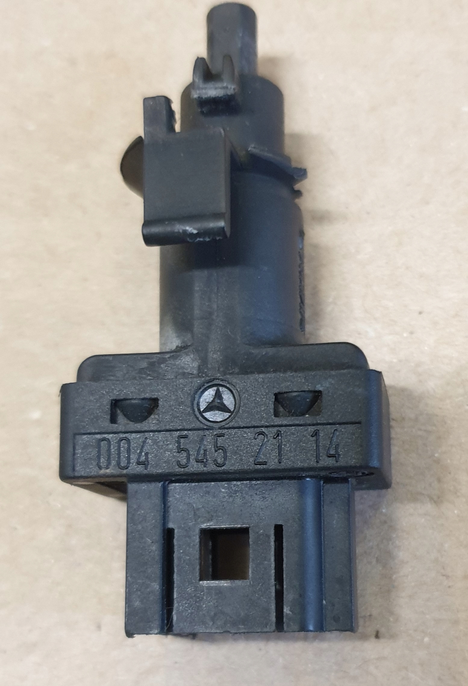 Sensor PEDALU der Kupplung MERCEDES E W210 VITO OE EU