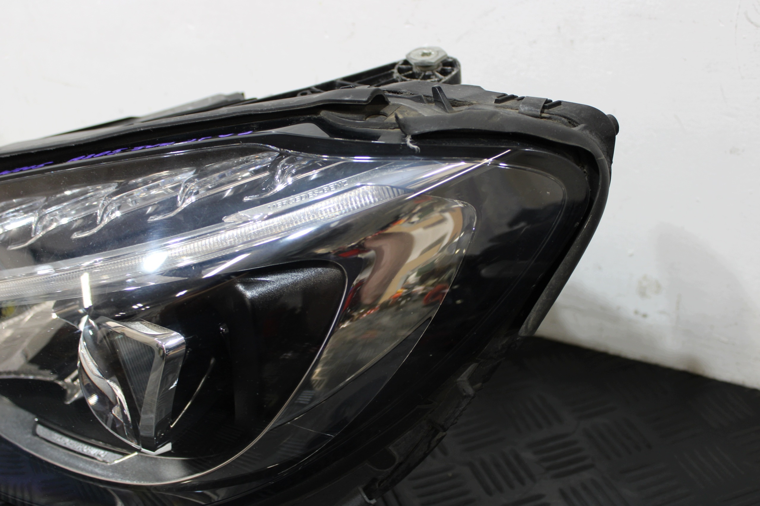 lights front front LED A2059063703 A2059063803 MERCEDES C-KLASA W205