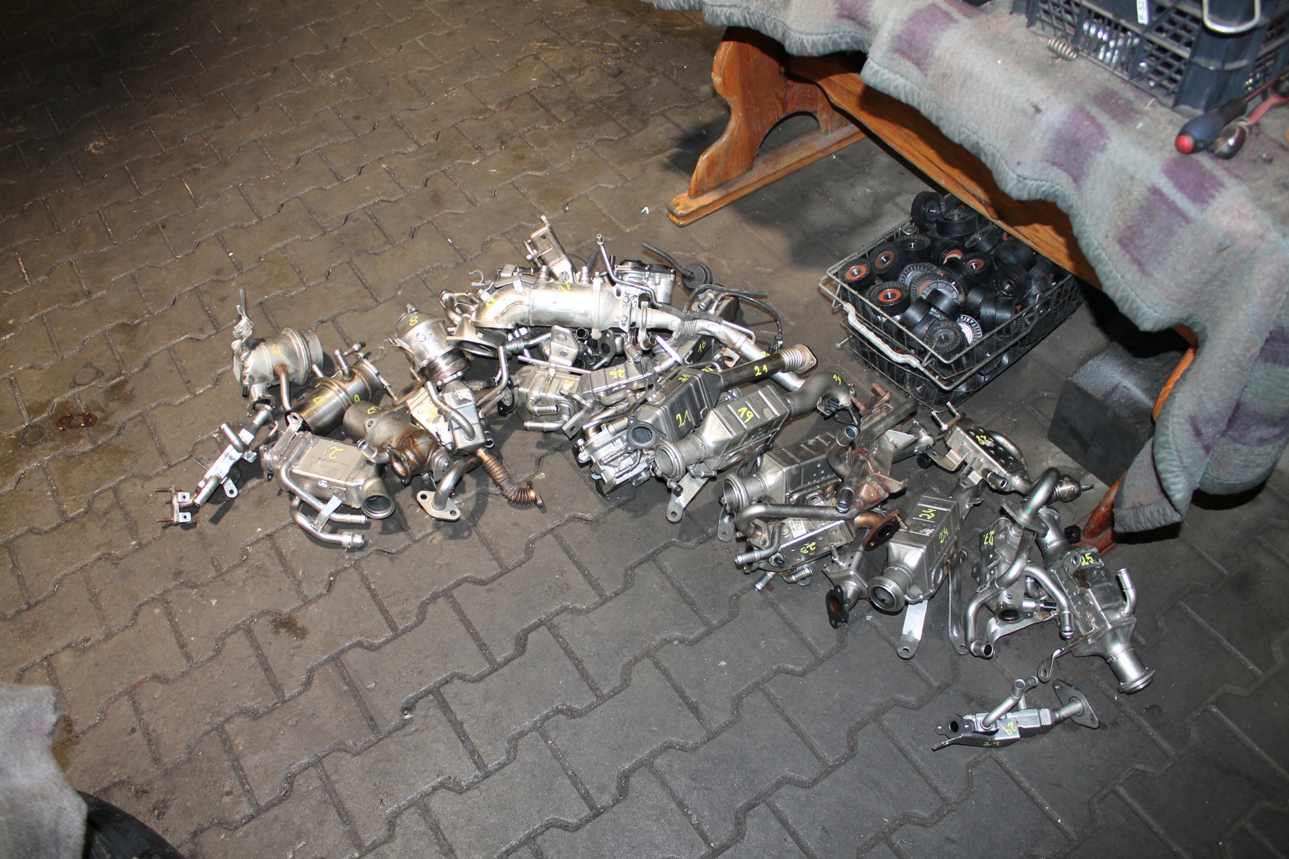 24.Kühler EGR AUDI 059131508AM