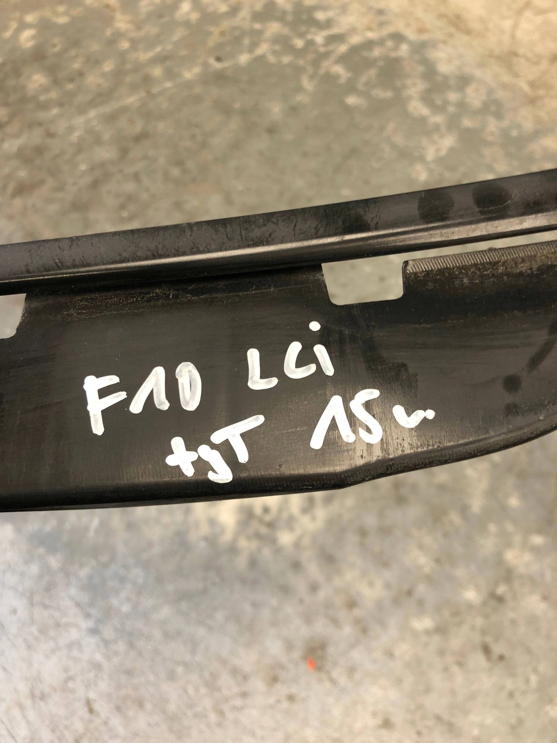 bumper bracket rear part BMW F10 LCI 7331600