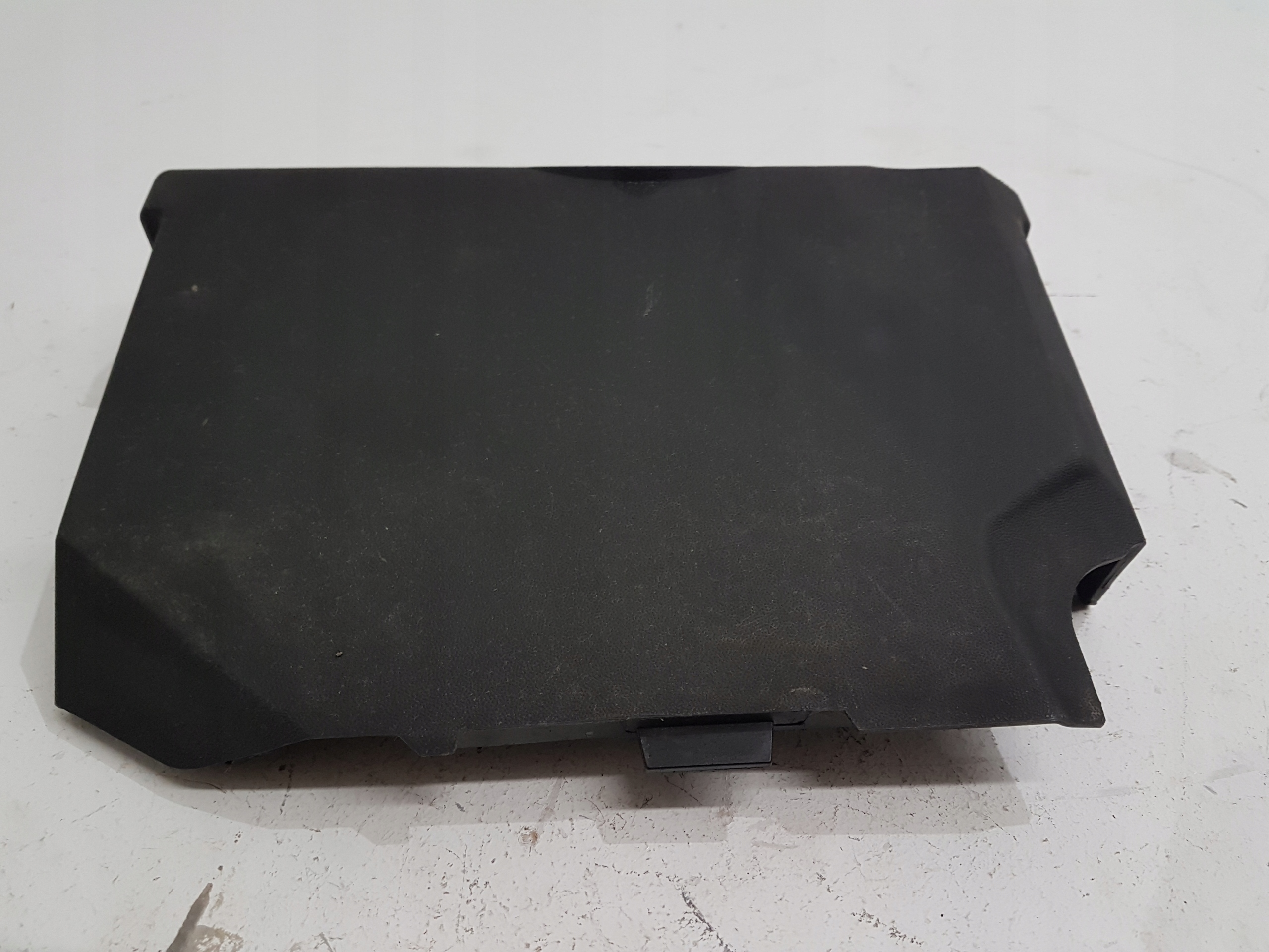 RENAULT MEGANE III OSŁONA POKRYWA AKUMULATORA 237060001R