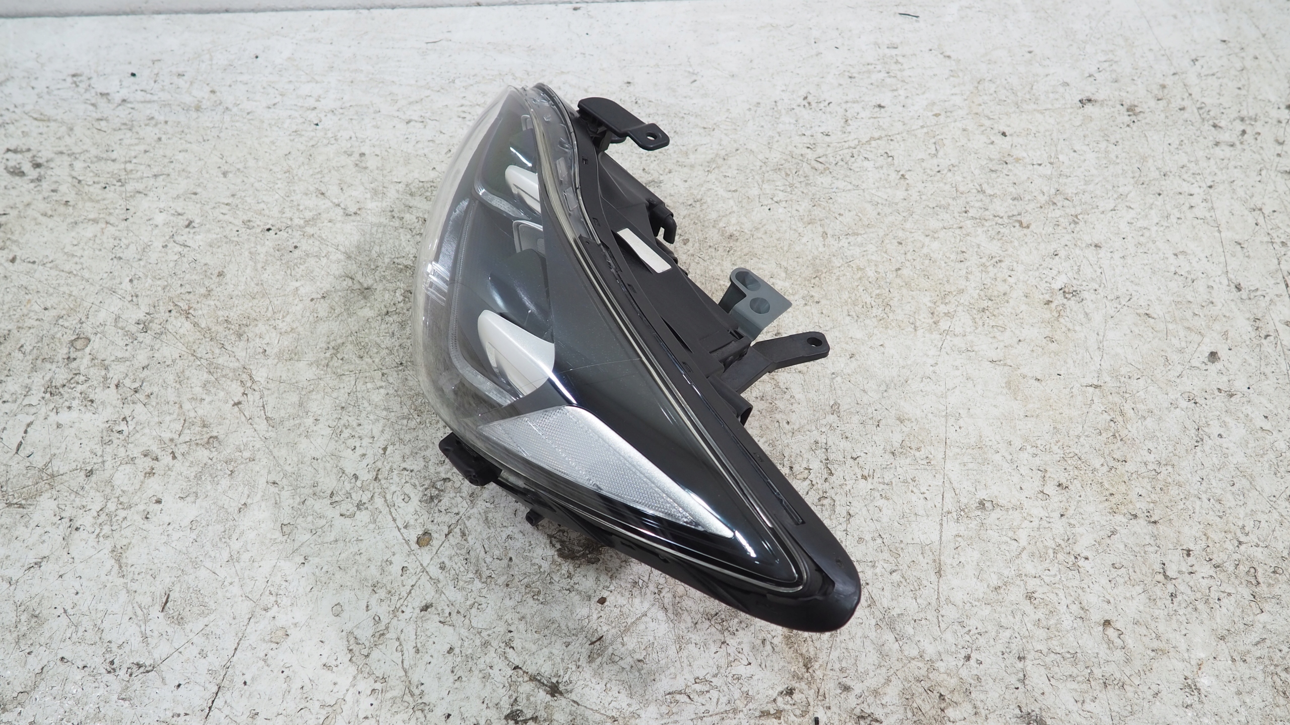 Kia Stinger light Full Led left front 92102-J5100