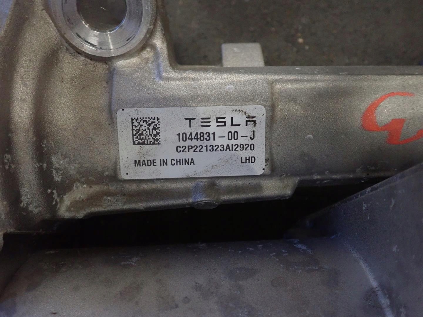 servo control TESLA 3 Y 2020- 1044831-00-J