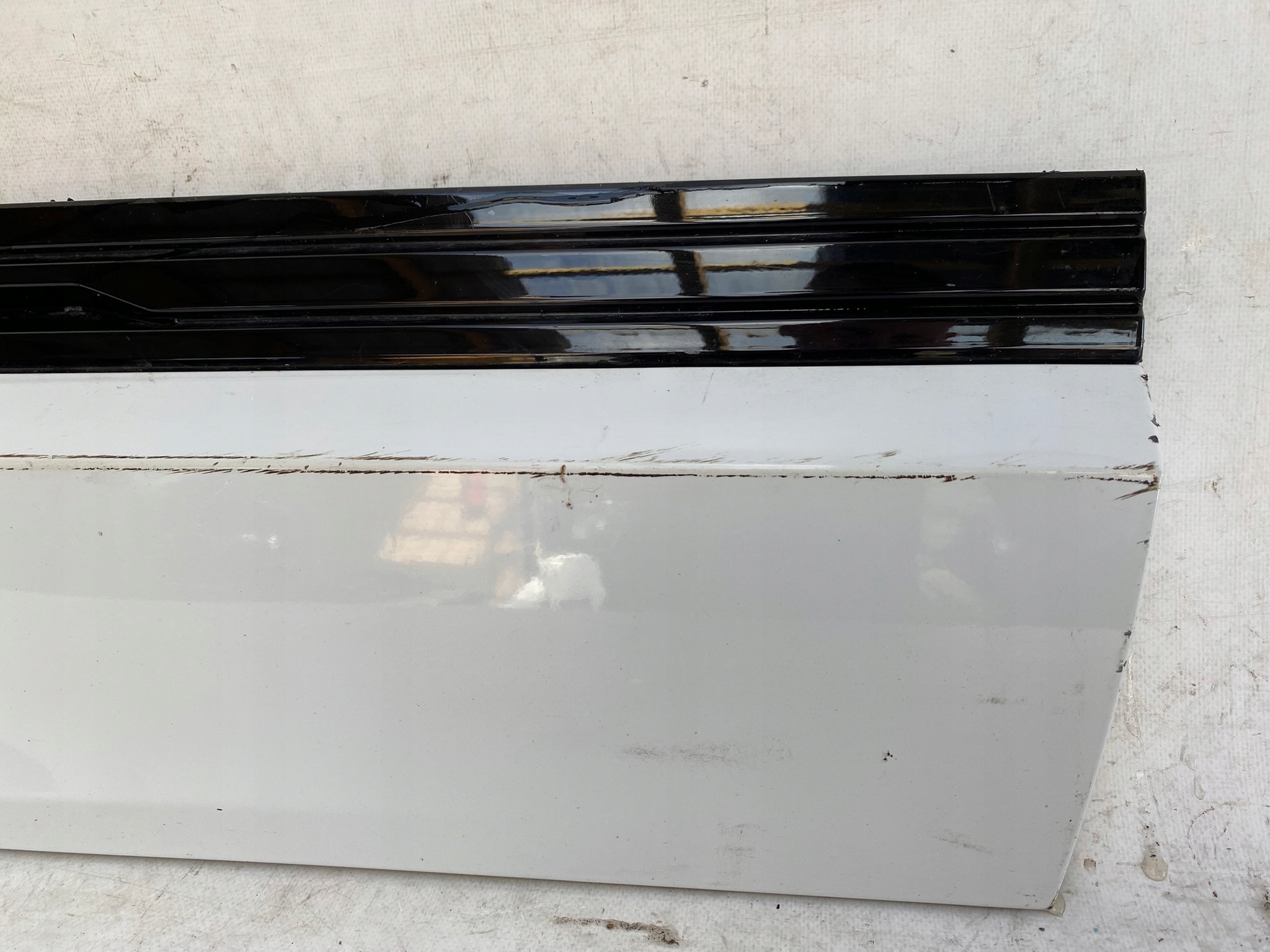AUDI E-TRON 4KE 18- moulding door right rear part 4KE853970